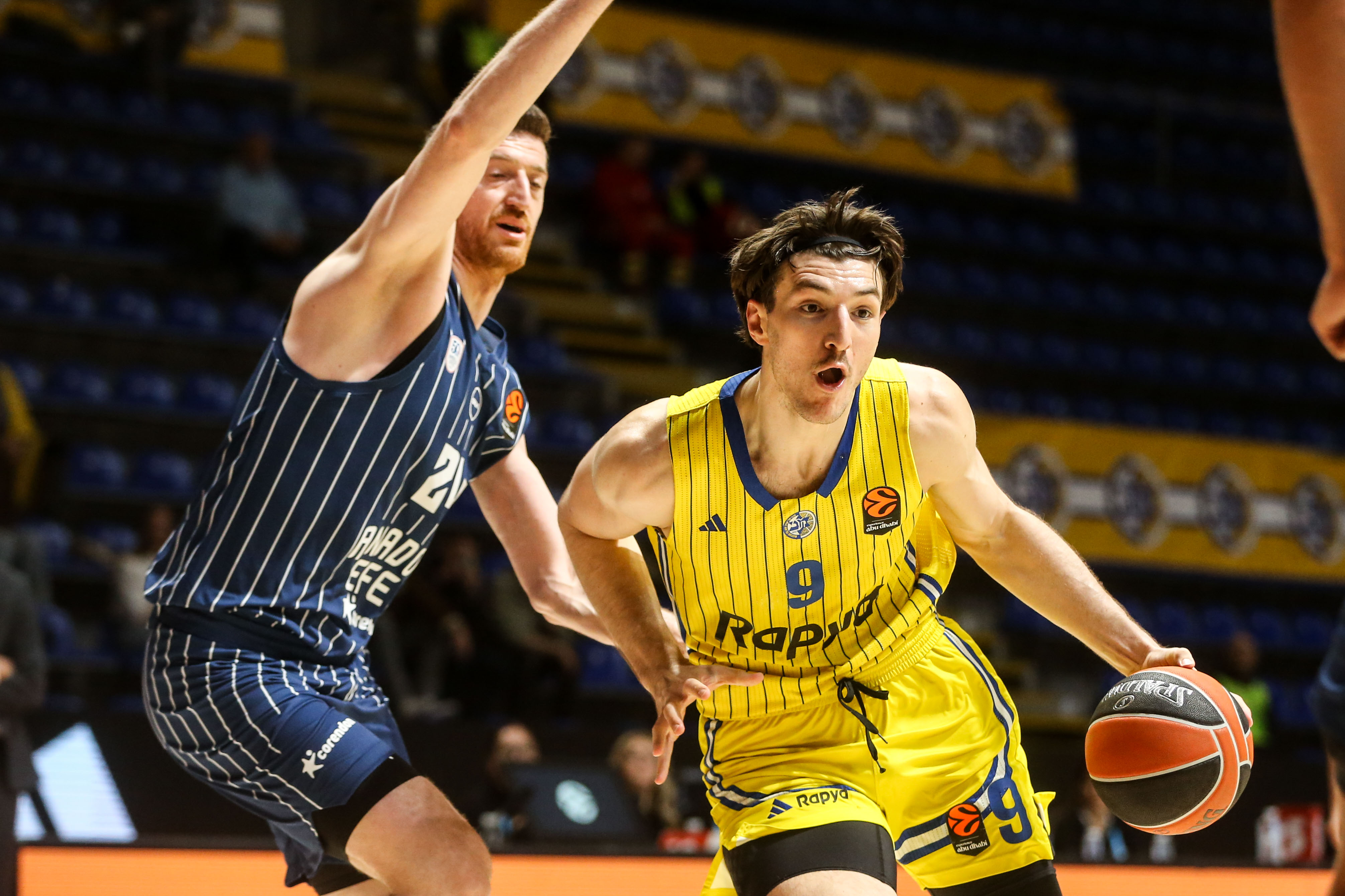 Anadolu Efes, Maccabi deplasmanında kaybetti