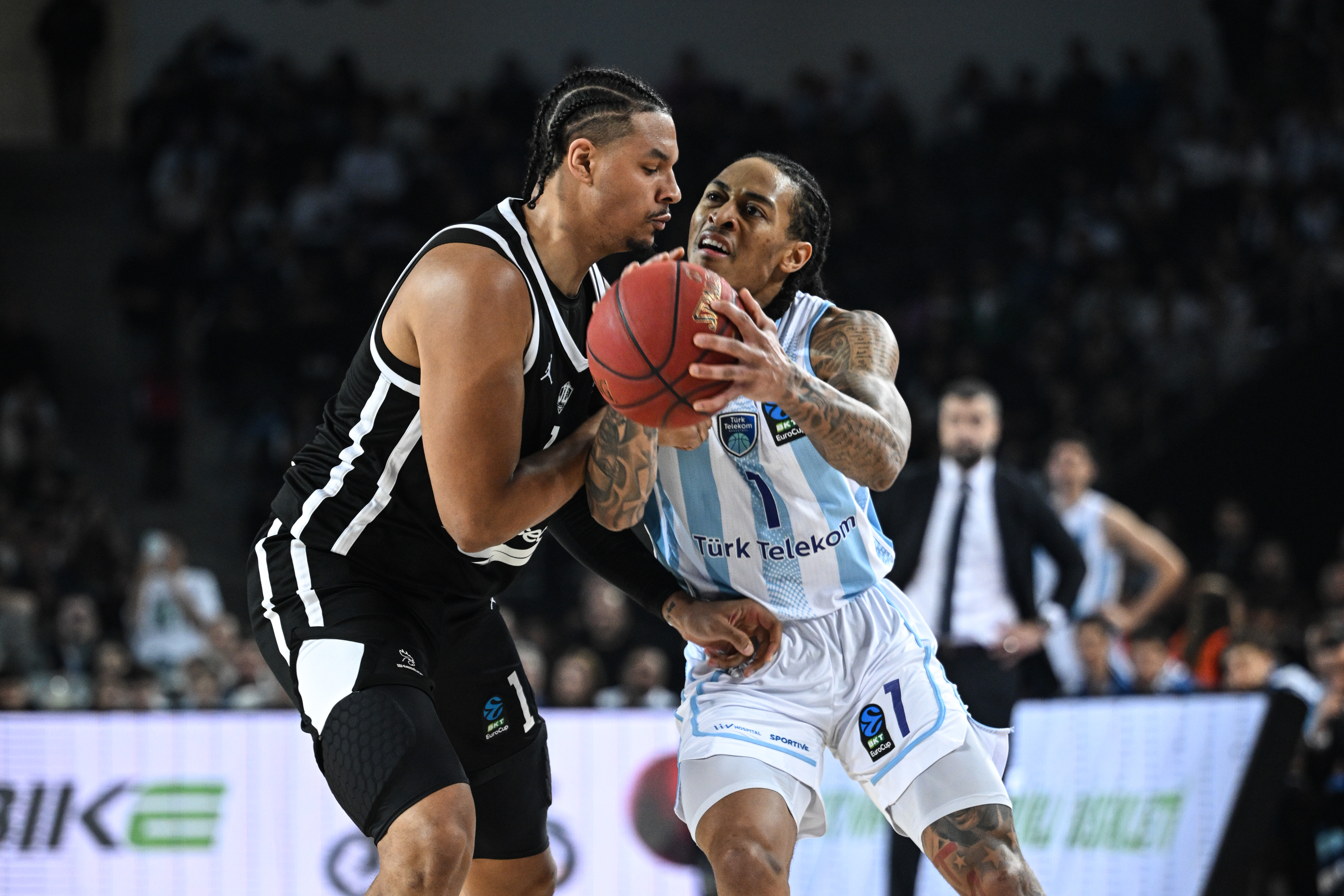 Türk Telekom, Cosea JL Bourg'a mağlup oldu