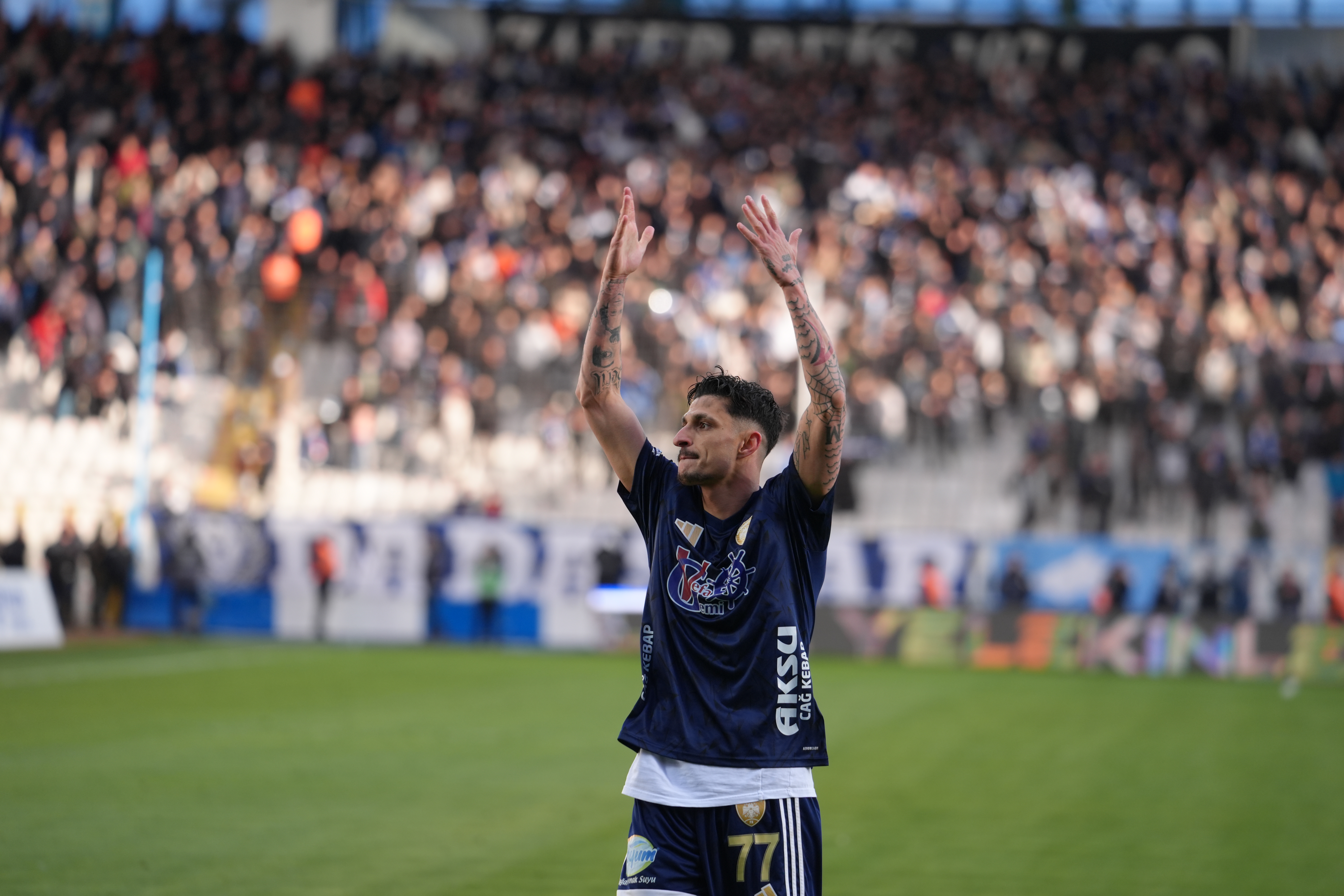 Erzurumspor'un zirve yürüyüşü Iğdır Fk karşısında da devam etti