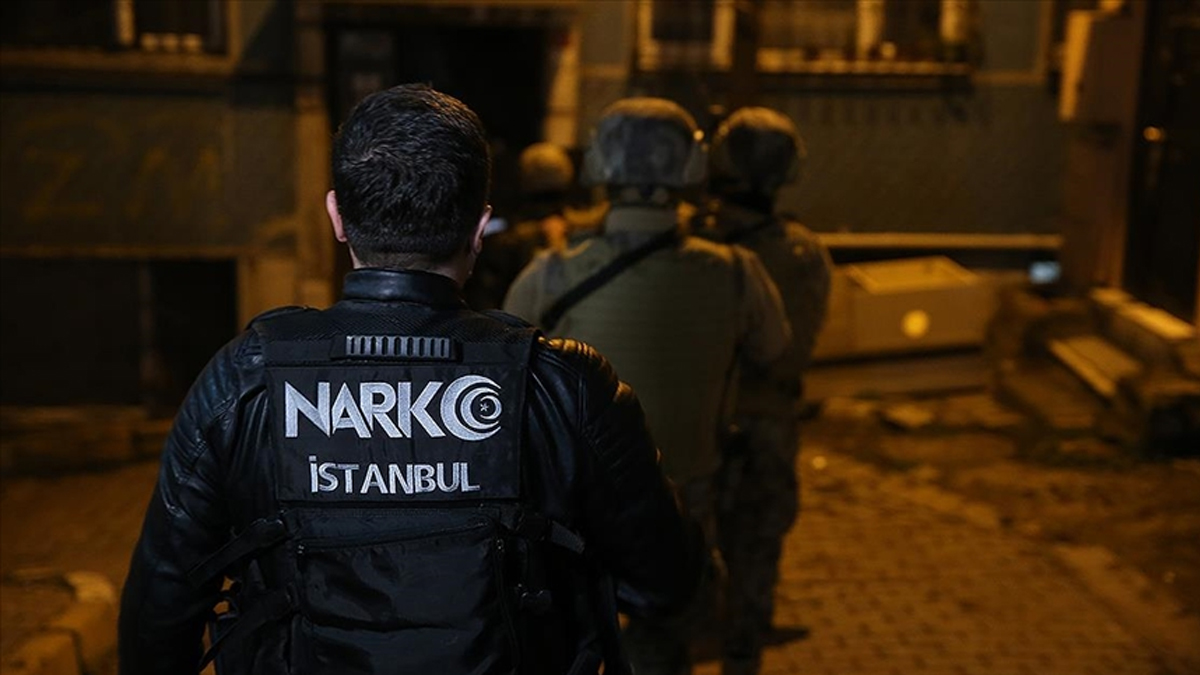 İstanbul'da narkotik mesaisi: 11 gözaltı, 4 tutuklama