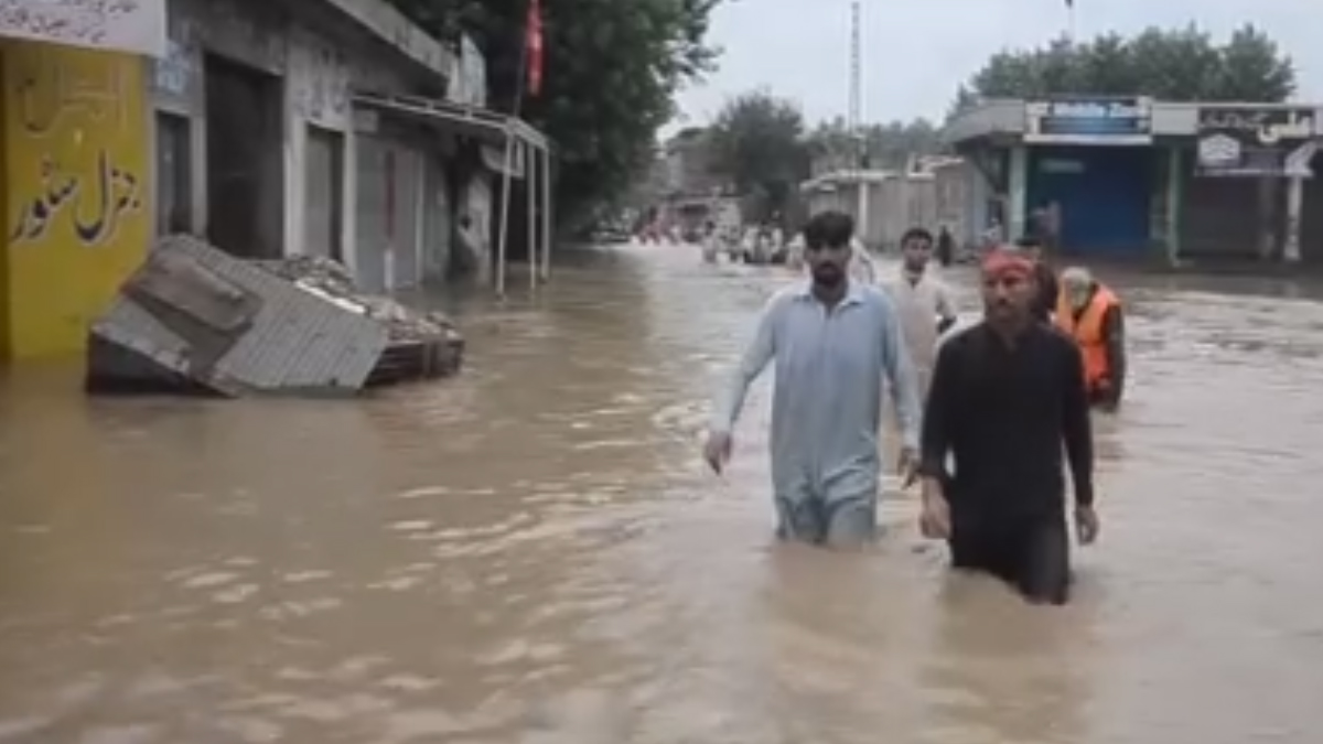 Pakistan'da sel felaketi! Ölü sayısı 68'e yükseldi