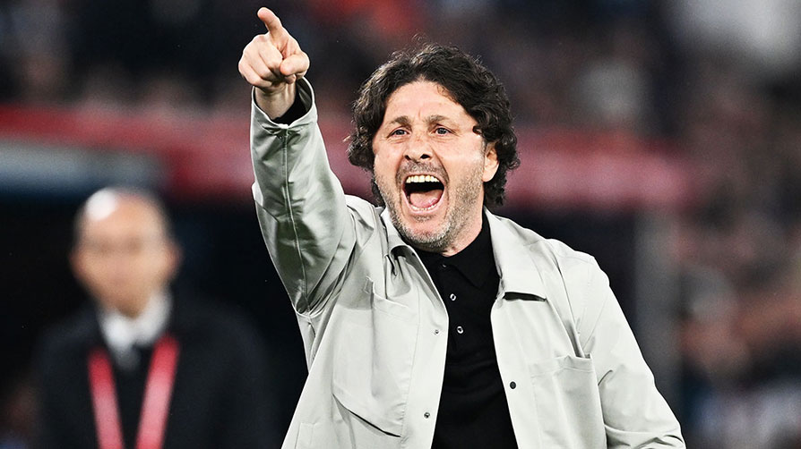 882 günlük hasrete son verdi! Fatih Tekke İstanbul takımlarına farklı