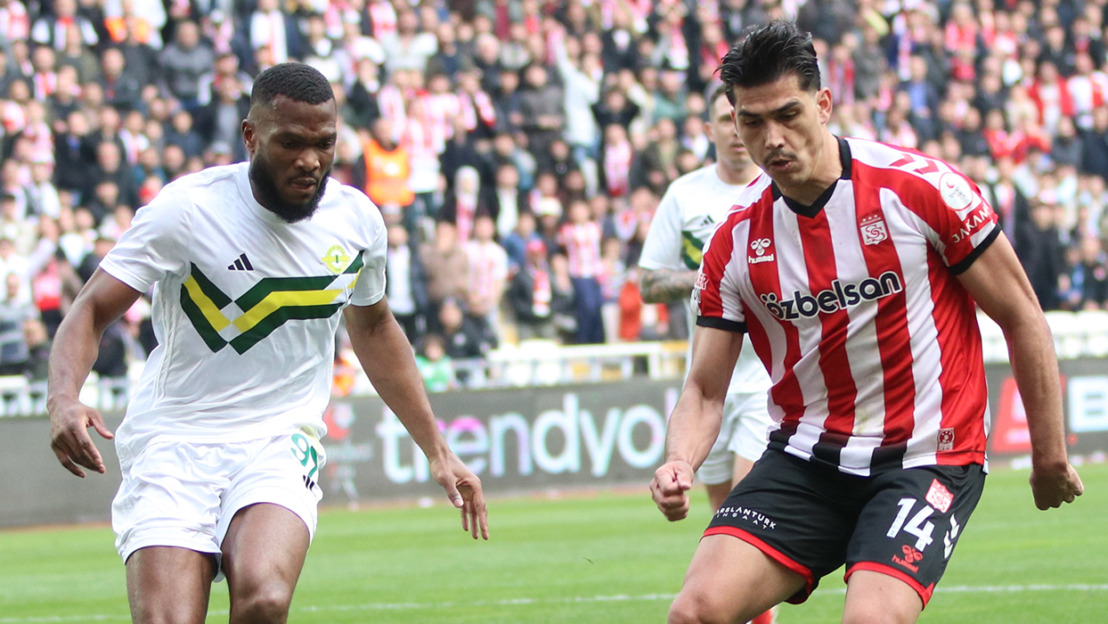 Esenler Erokspor'dan Sivasspor deplasmanında kritik 3 puan