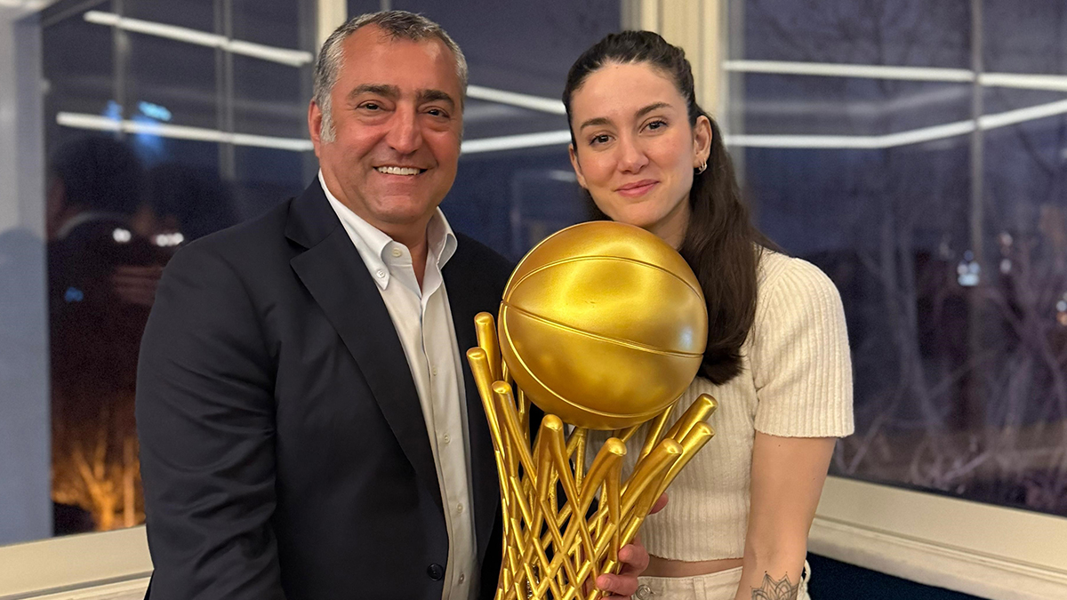 Fenerbahçe Opet, şampiyonluk yemeğinde bir araya geldi