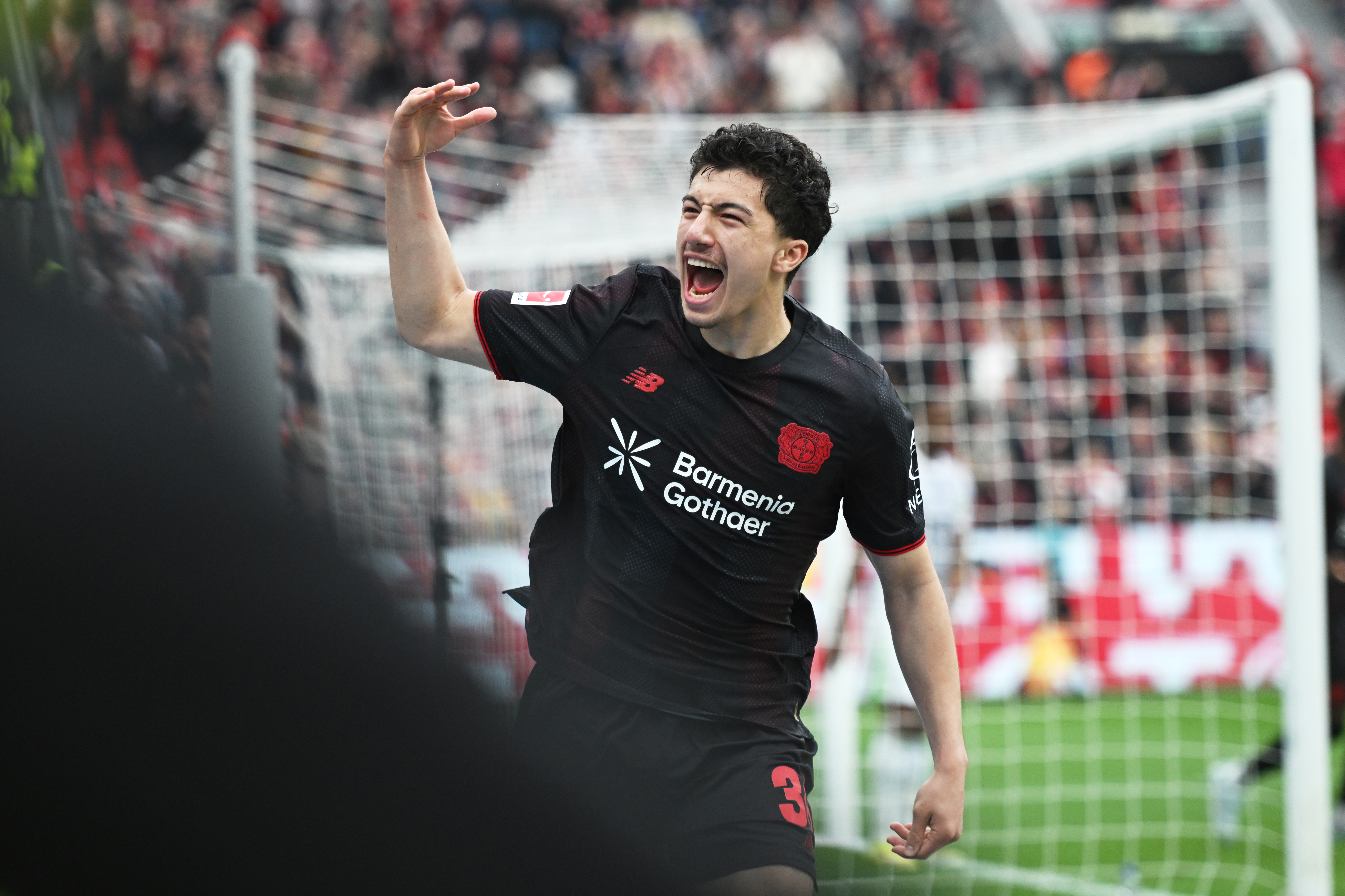 Gol düellosunda kazanan Bayer Leverkusen