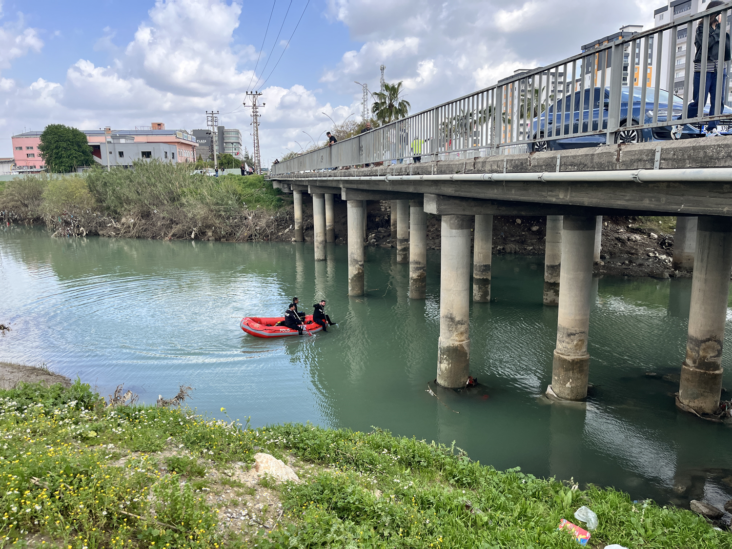 Tarsus'ta seferberlik! Berdan Irmağı'nda kaybolan gencin arama çalışmaları sürüyor