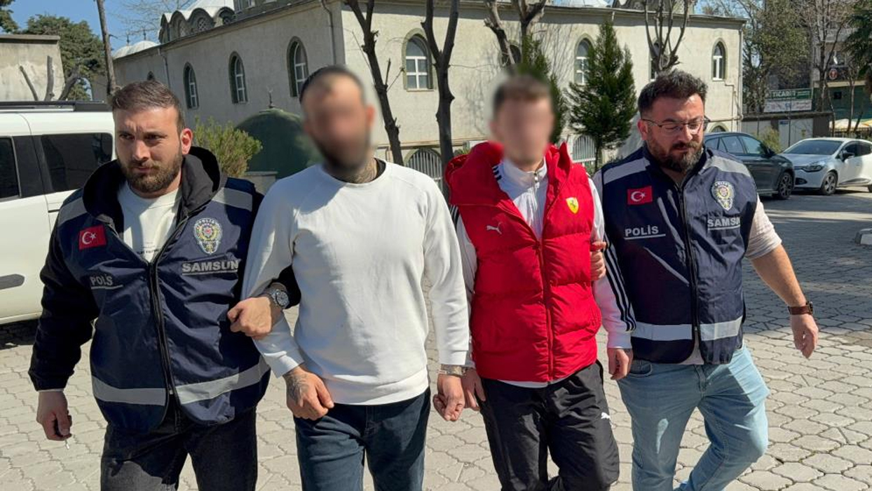 ‘Gözlüğünün altından bize niye baktın' diye silahla vurdular