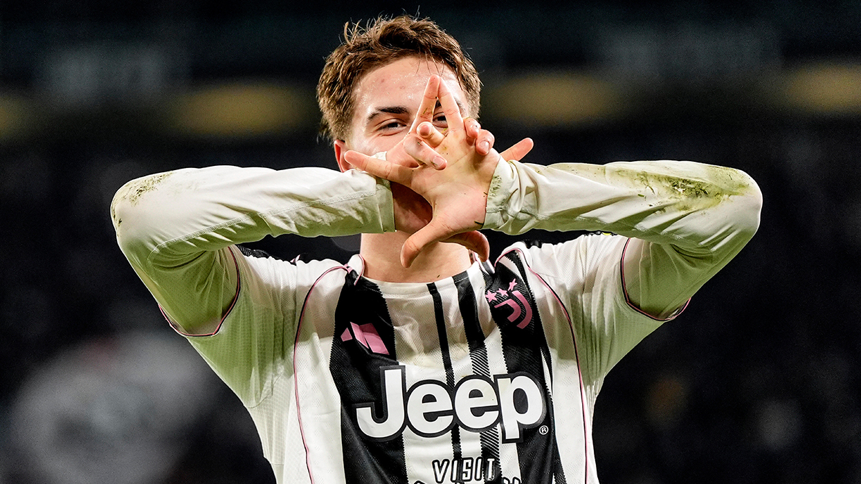 Kenan Yıldız, mart ayının yükselen yıldızı ödülünü aldı