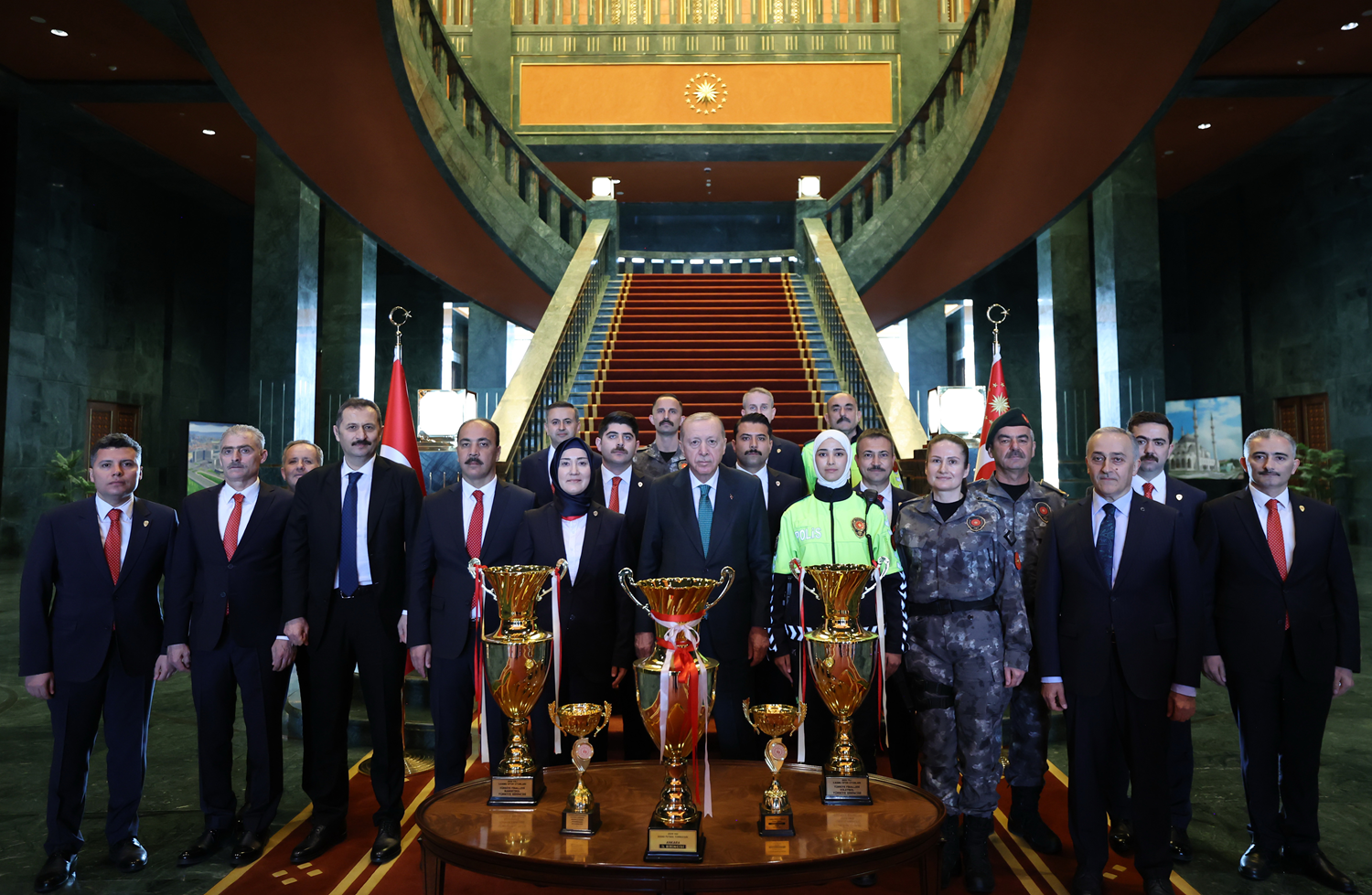 Türk Polis Teşkilatı'ndan Cumhurbaşkanı Erdoğan'a sürpriz
