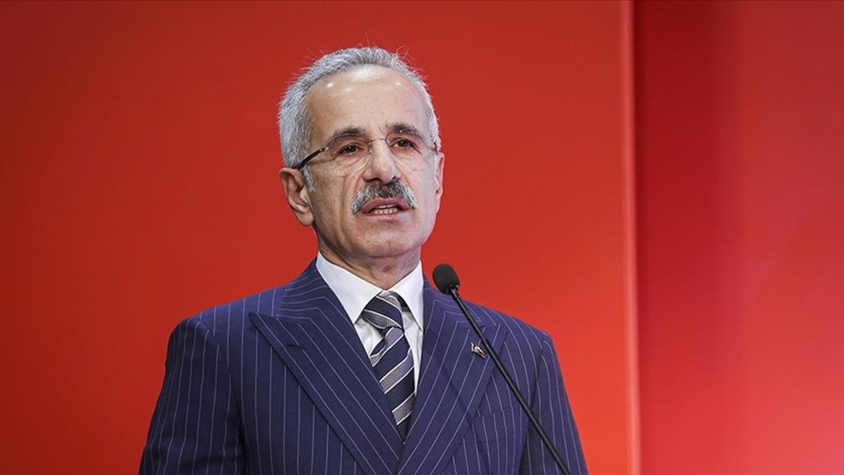 Türkiye ulaşımda çağ atladı! Bakan Uraloğlu duyurdu: 30 bin kilometre sınırı aşıldı