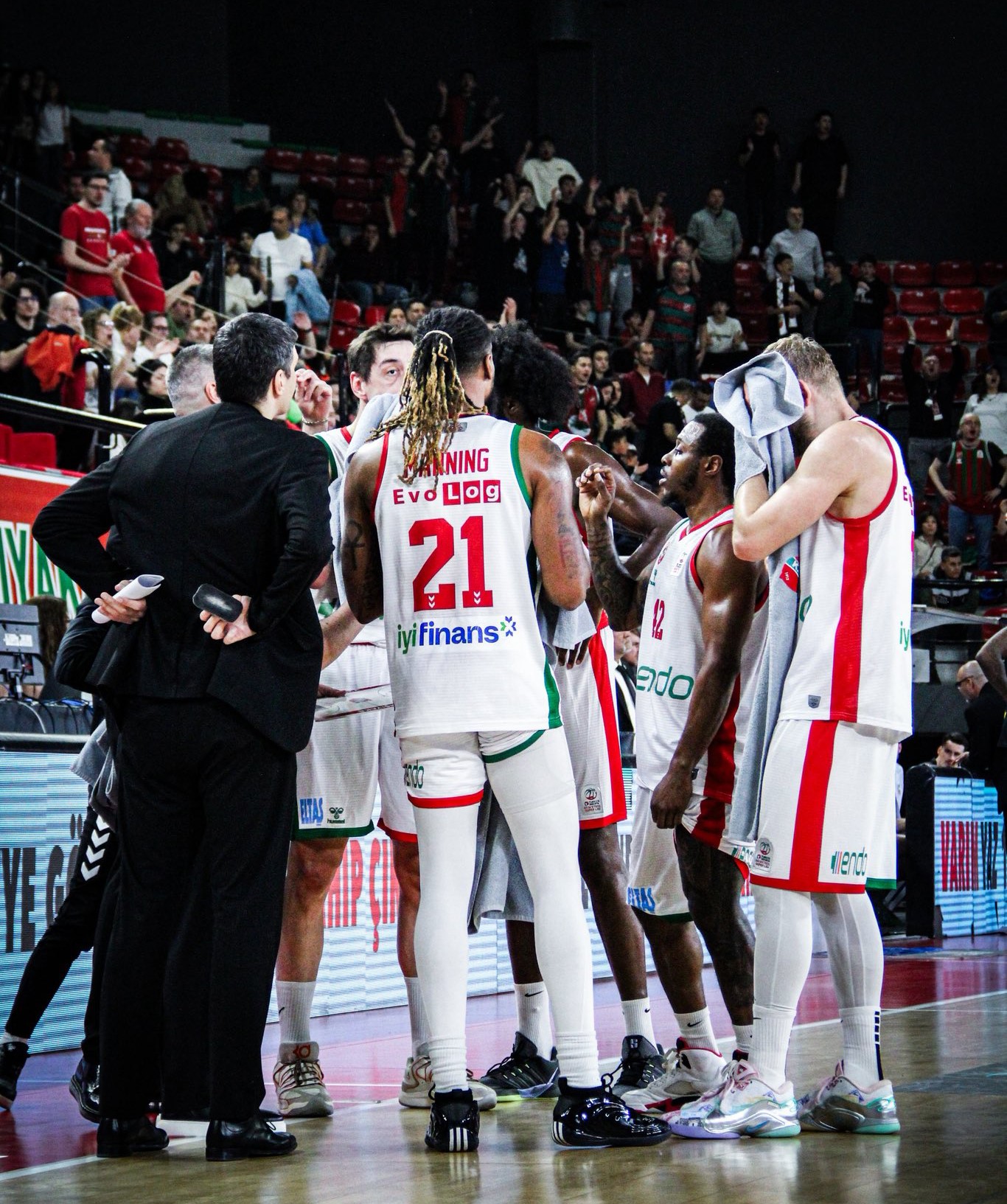 Karşıyaka önemli bir fırsatı tepti