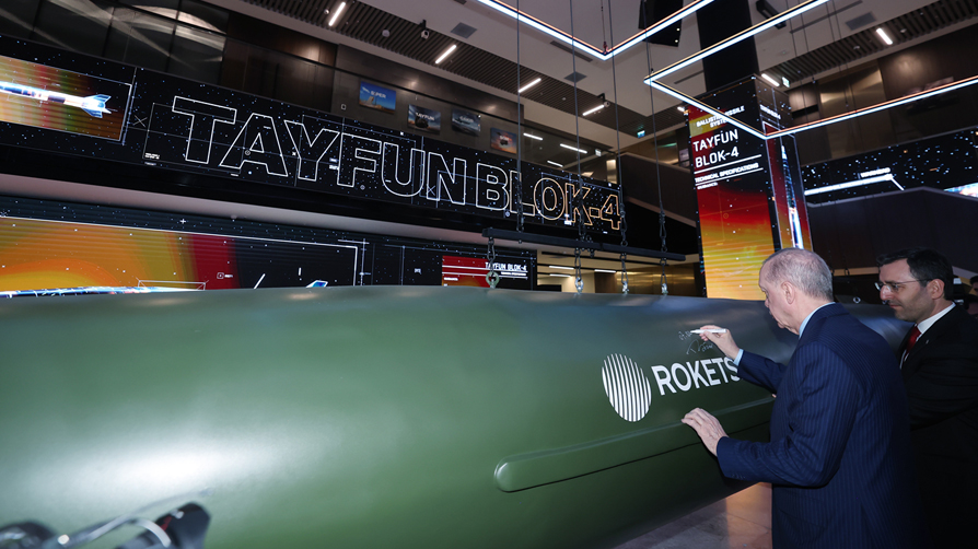 Tayfun Blok-4 Yunan basınını alarma geçirdi