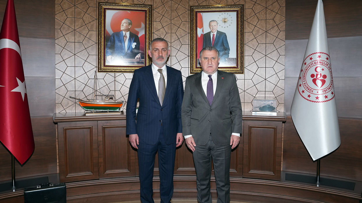 TFF Başkanı Hacıosmanoğlu'ndan Bakan Bak'a ziyaret