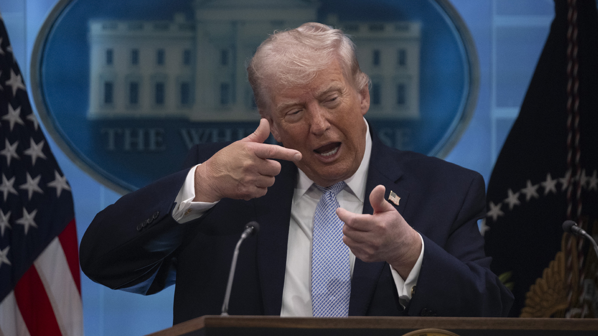 Trump'tan medyaya İran tepkisi: Şarlatanlık yapıyorlar