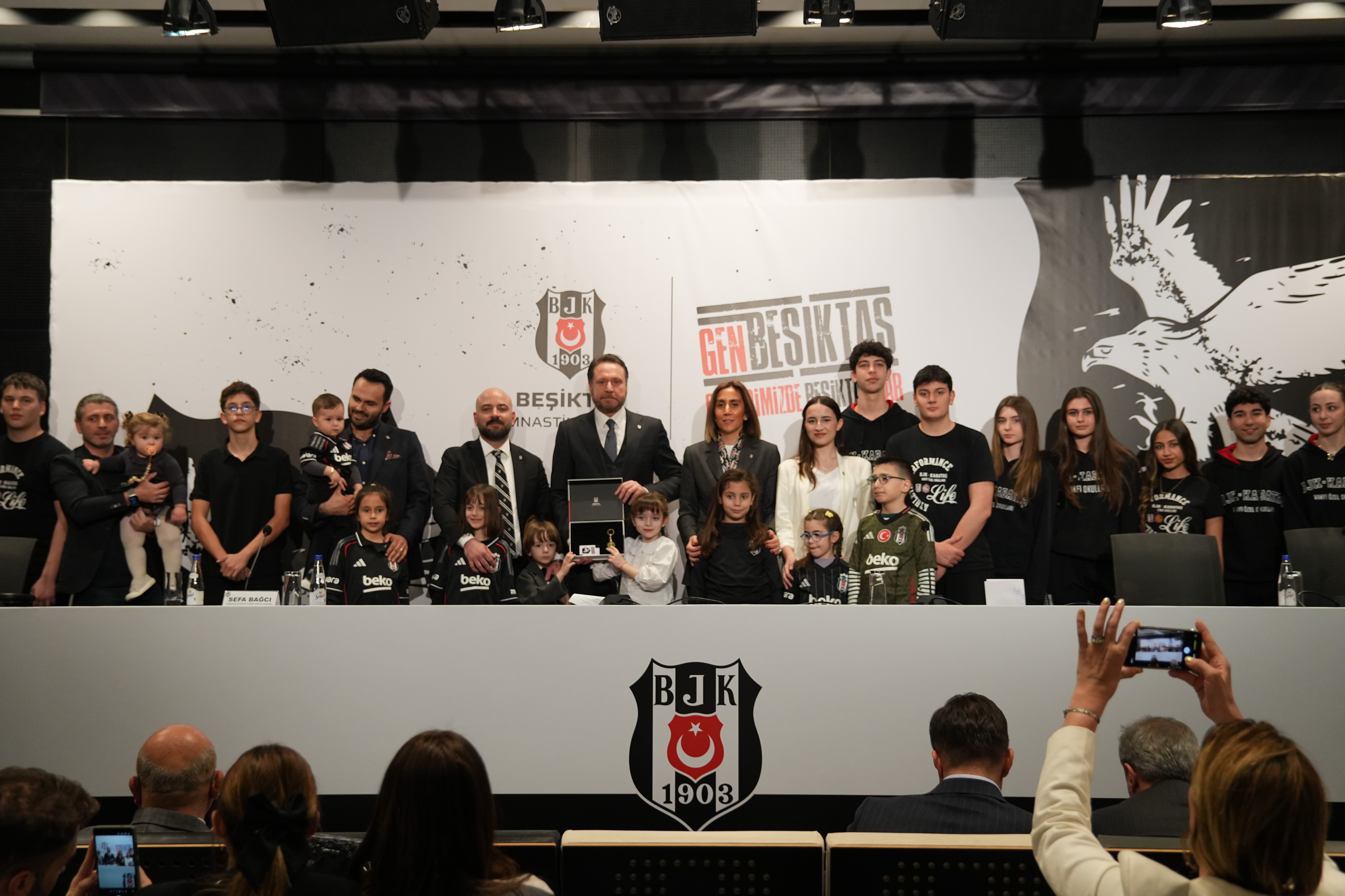 Beşiktaş'tan geleceğe yatırım