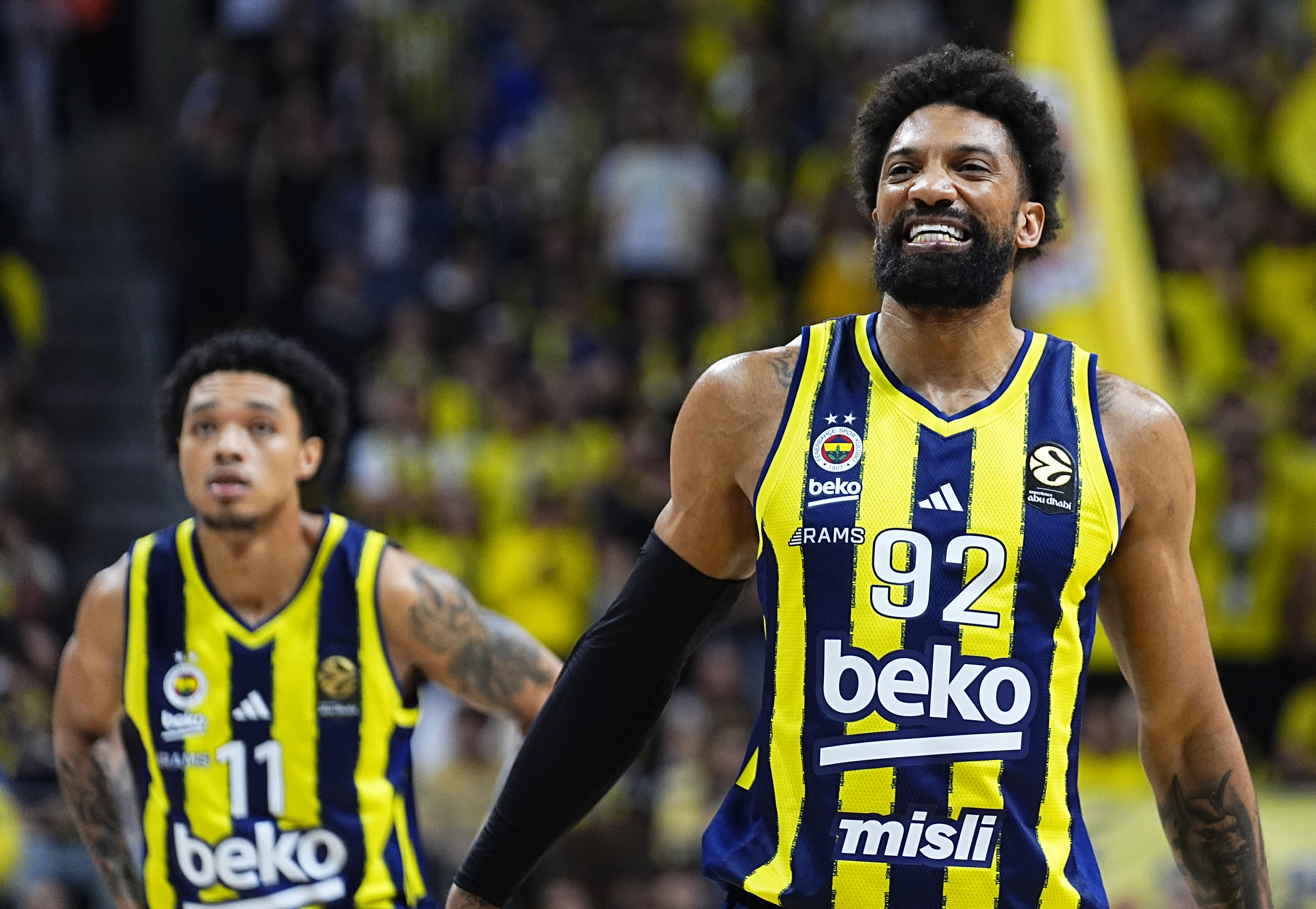 Fenerbahçe Beko ilk 6'yı garantiledi: Play-off bileti cebinde