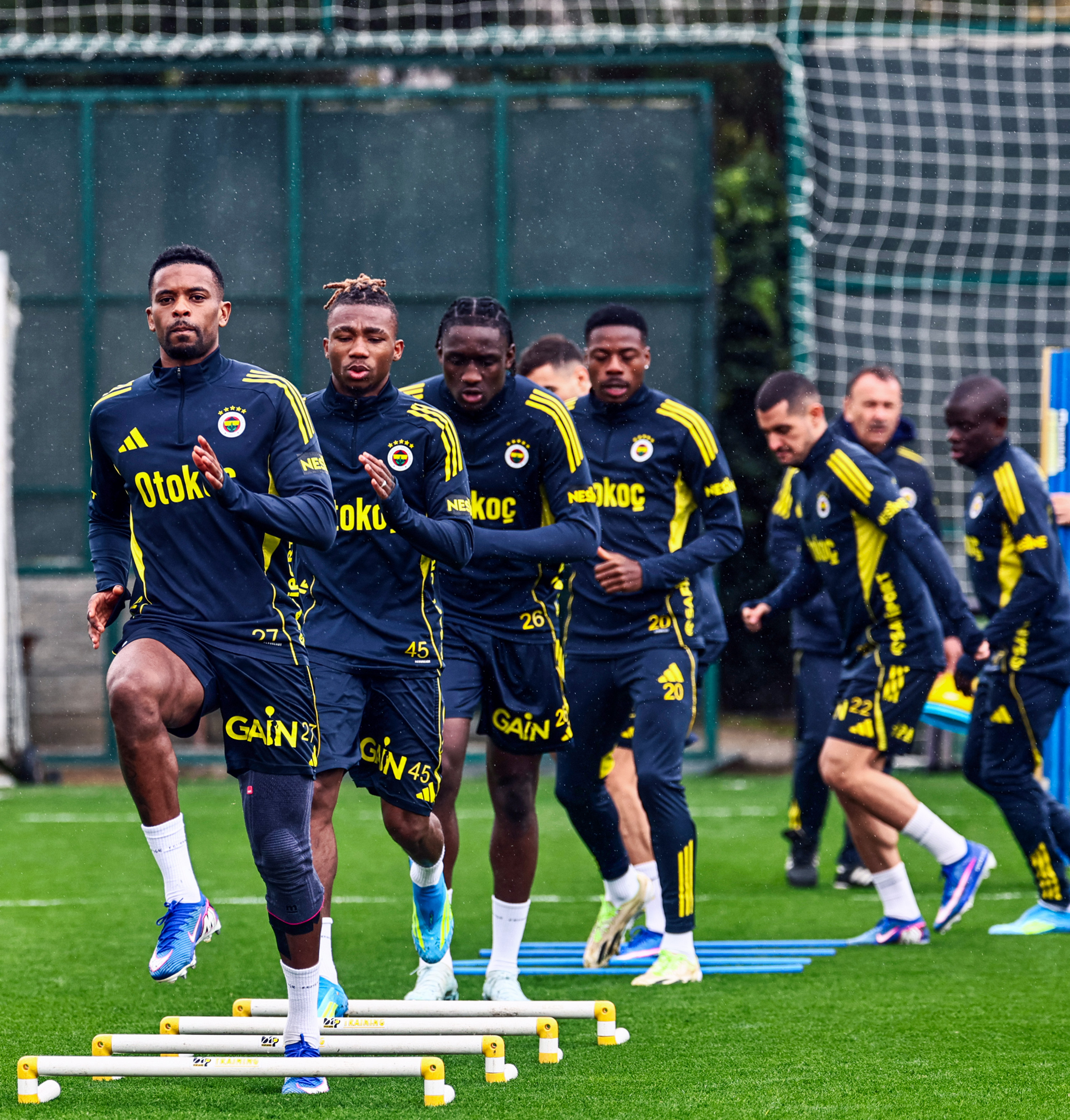 Fenerbahçe'nin Kayserispor maçı kadrosu açıklandı