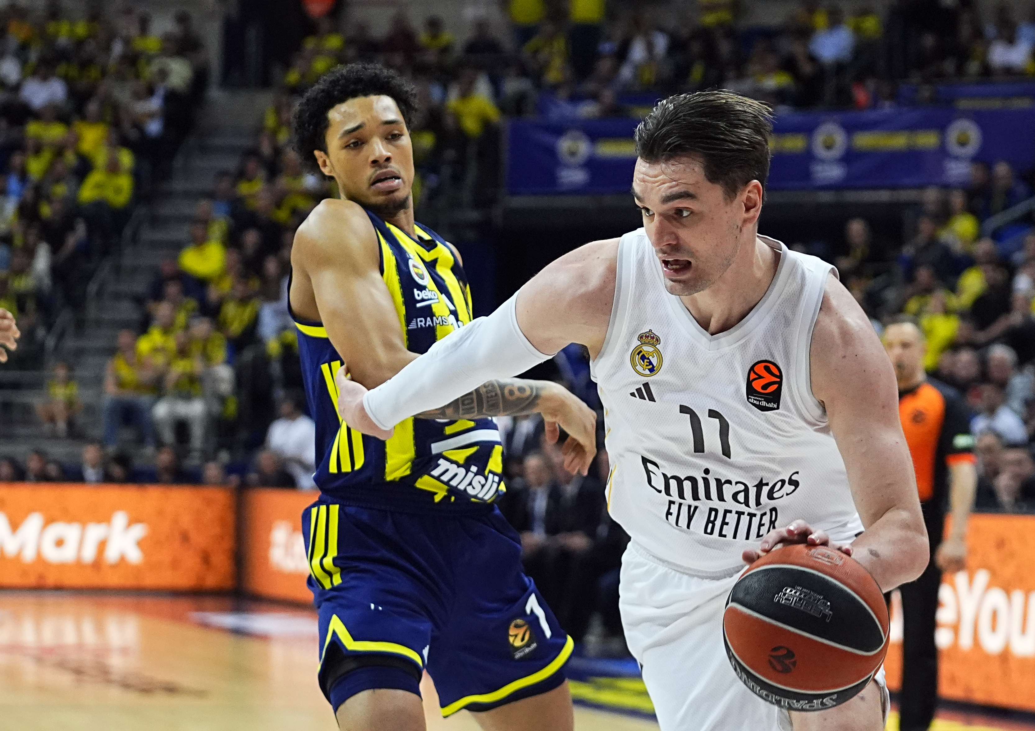 Fenerbahçe kaybetti ama play-off biletini aldı