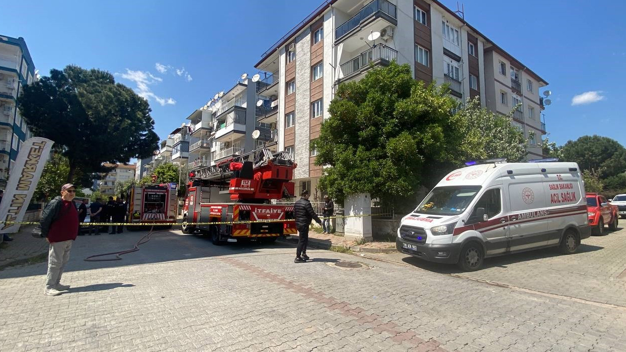 Apartmanda yangın dehşeti: Engelli genç öldü, annesi yaralandı