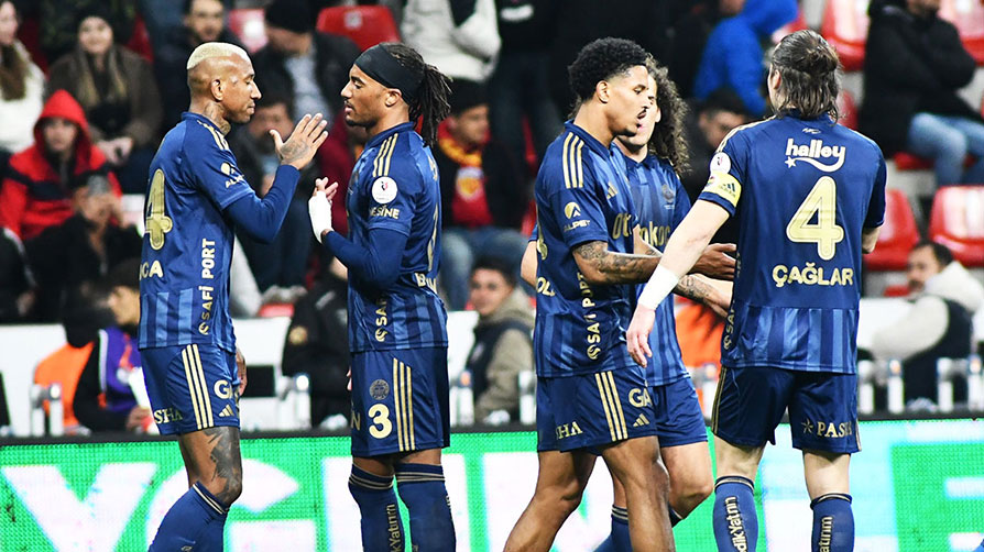 Fenerbahçe, Kayseri'de hata yapmadı! 3 puanı 4 golle aldı