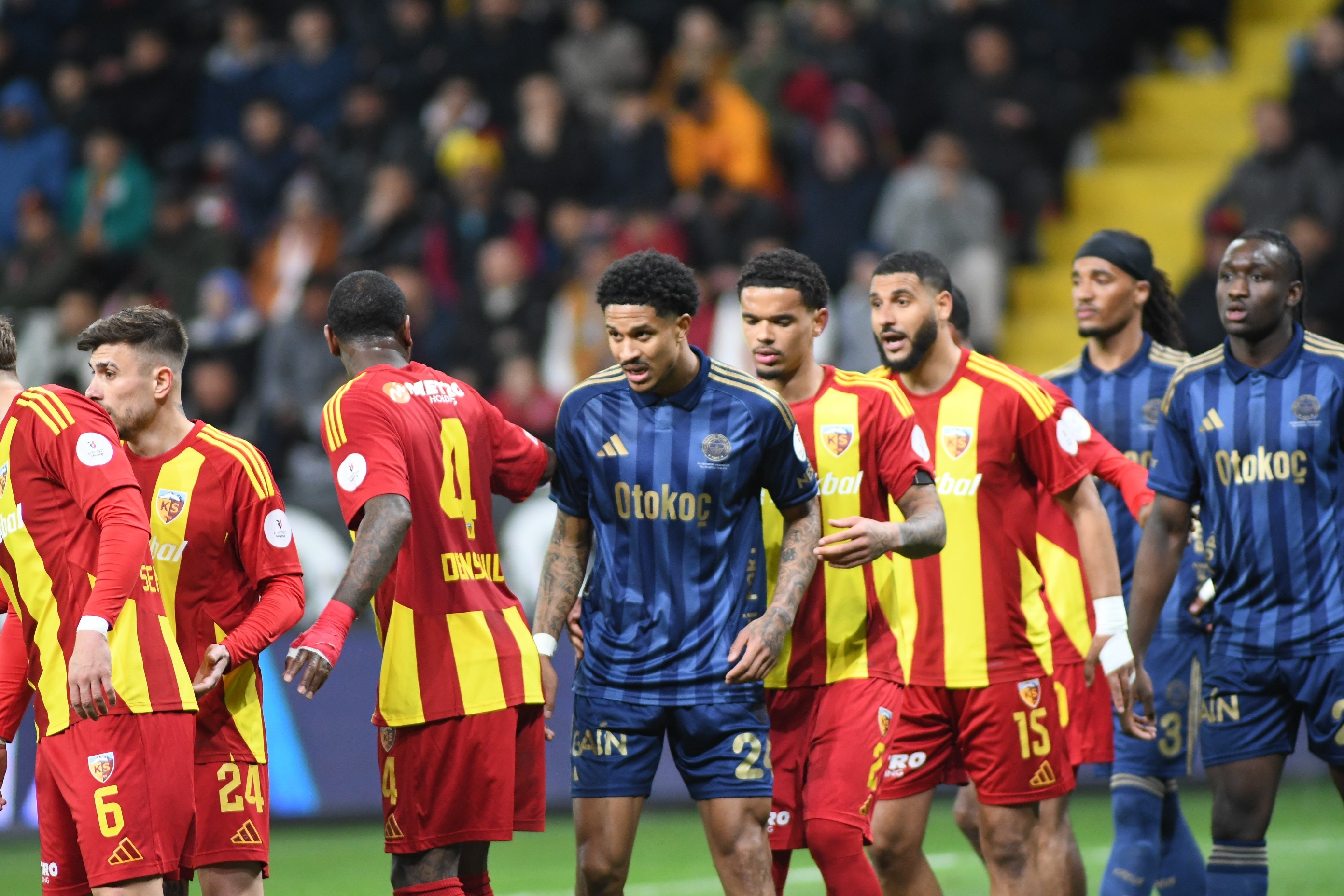 Kayserispor, Fenerbahçe'ye yine yenildi