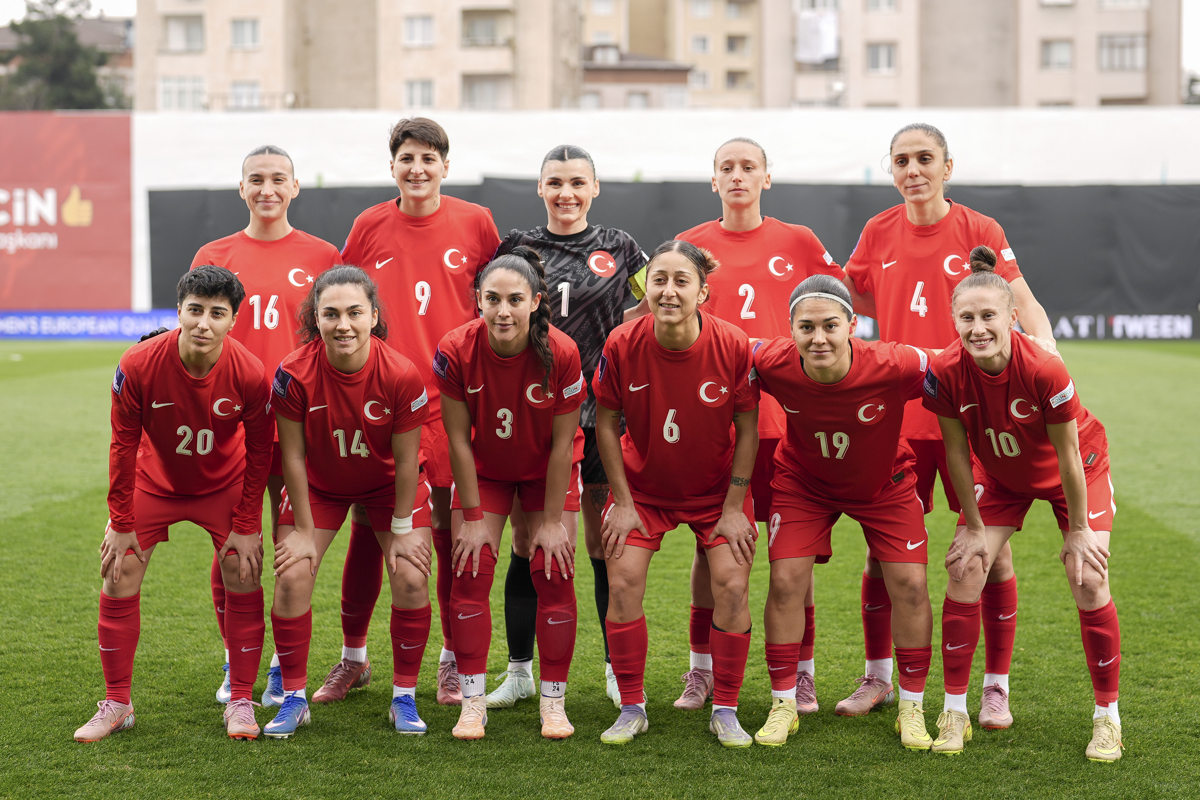 A Milli Kadın Futbol Takımı, yarın İsviçre deplasmanında