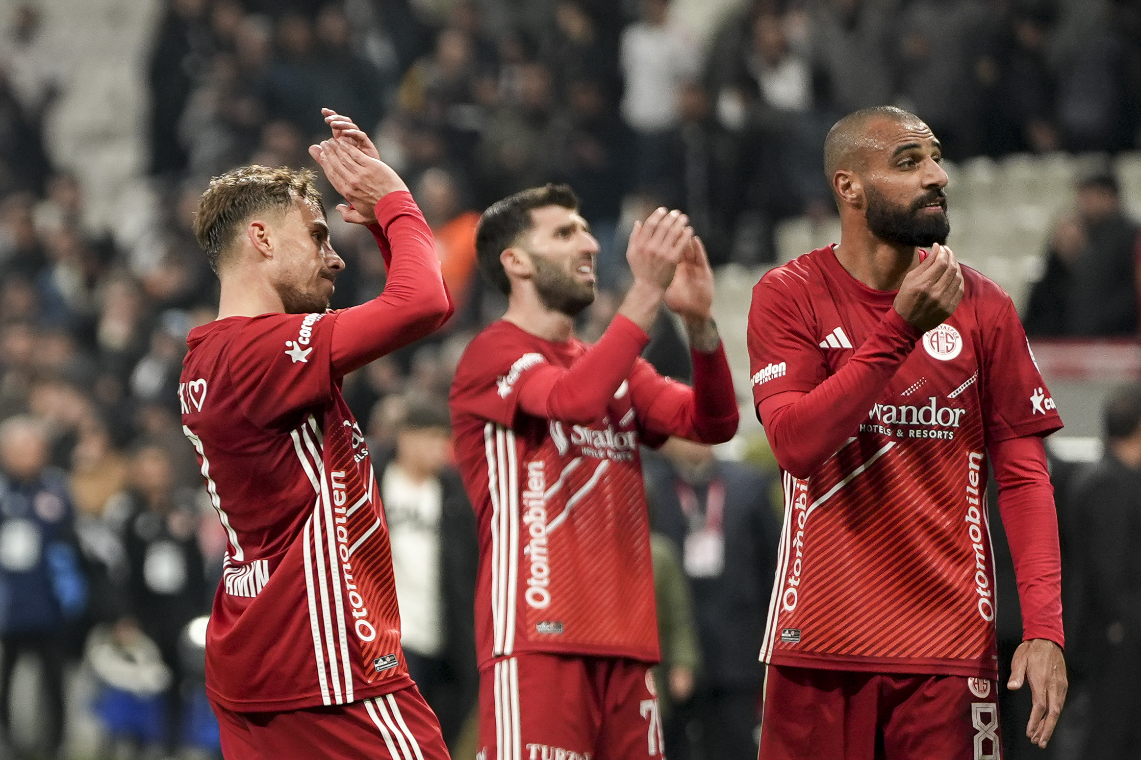 Dış saha krizi derinleşiyor: Antalyaspor'da 9 maçtır galibiyet yok