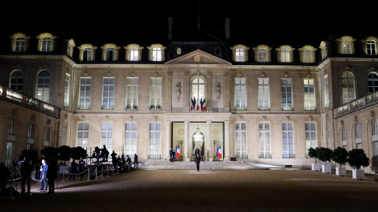 Fransa'da ihalede yolsuzluk! Elysee Sarayı'nda arama yapıldı