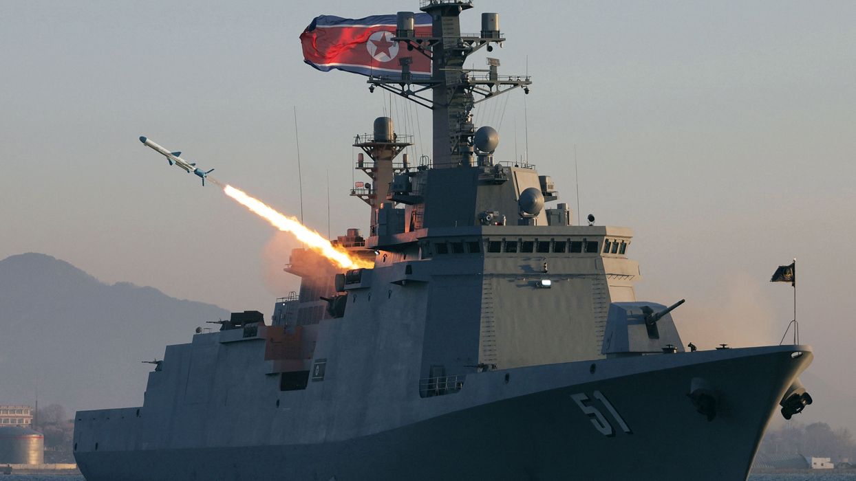 Kuzey Kore'den dünyaya gözdağı: 5 füze birden fırlatıldı