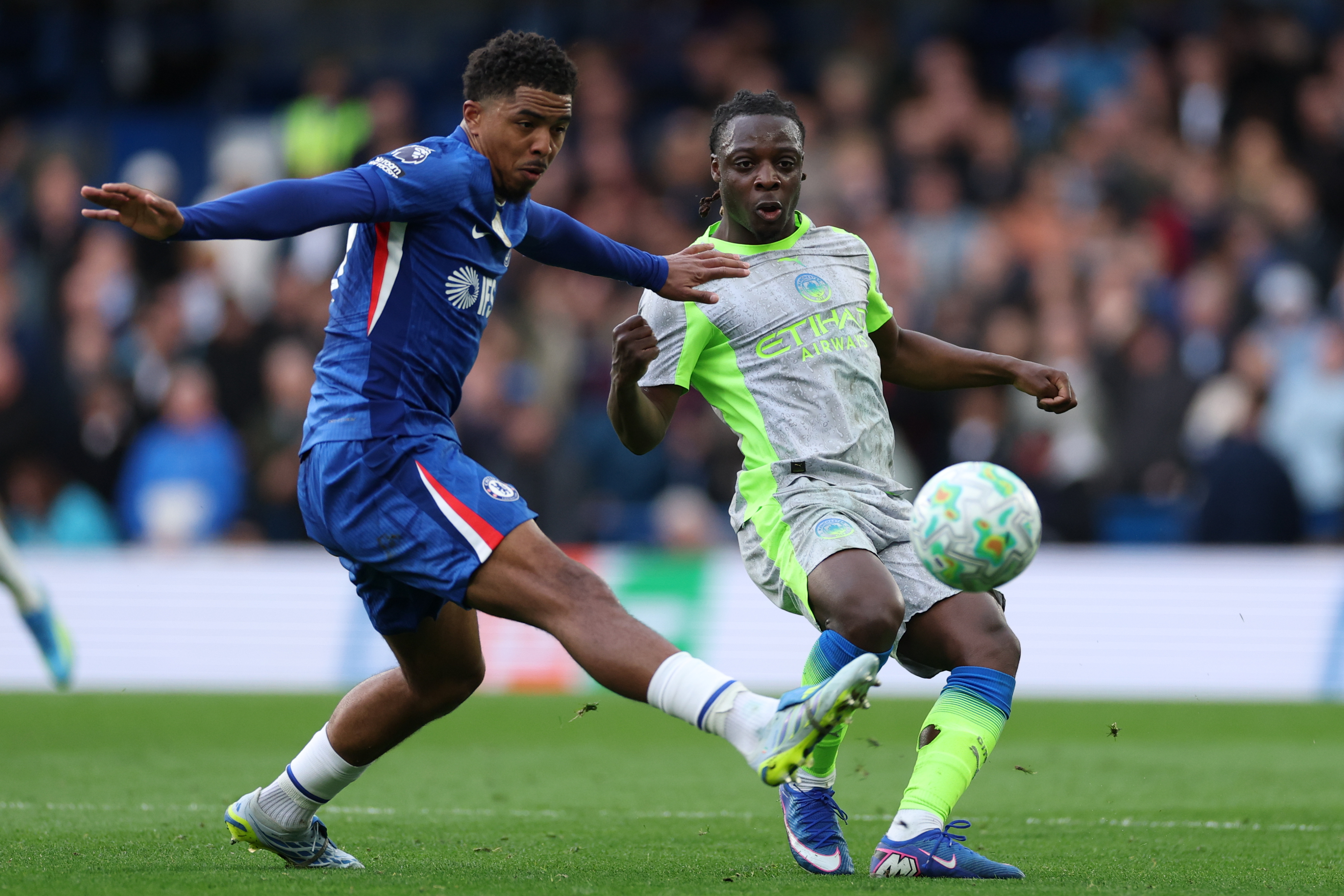 Obi Mikel'den Chelsea'ye sert eleştiri