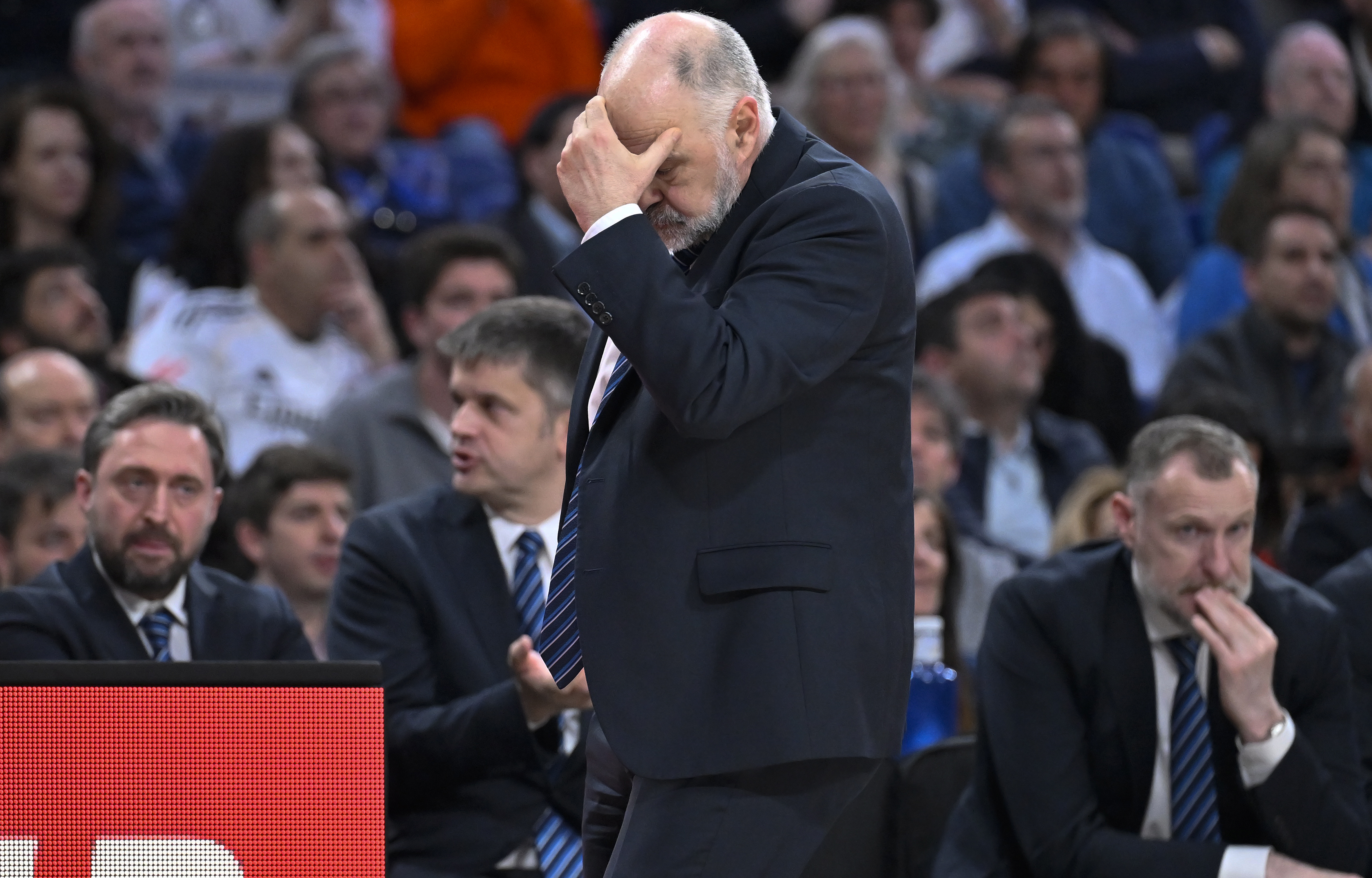EuroLeague'den Anadolu Efes'e ceza! Maaş sınırı aşıldı