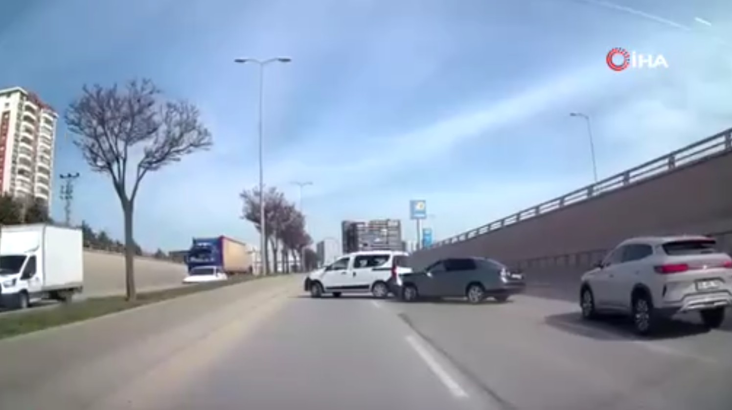 Makas faciası! O anlar kamerada