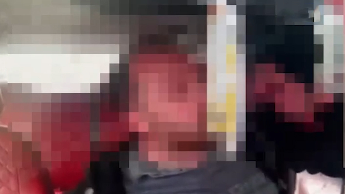 Ters yönden geldi utanmadan kavga çıkardı: Polis ceza yazarken acımadı