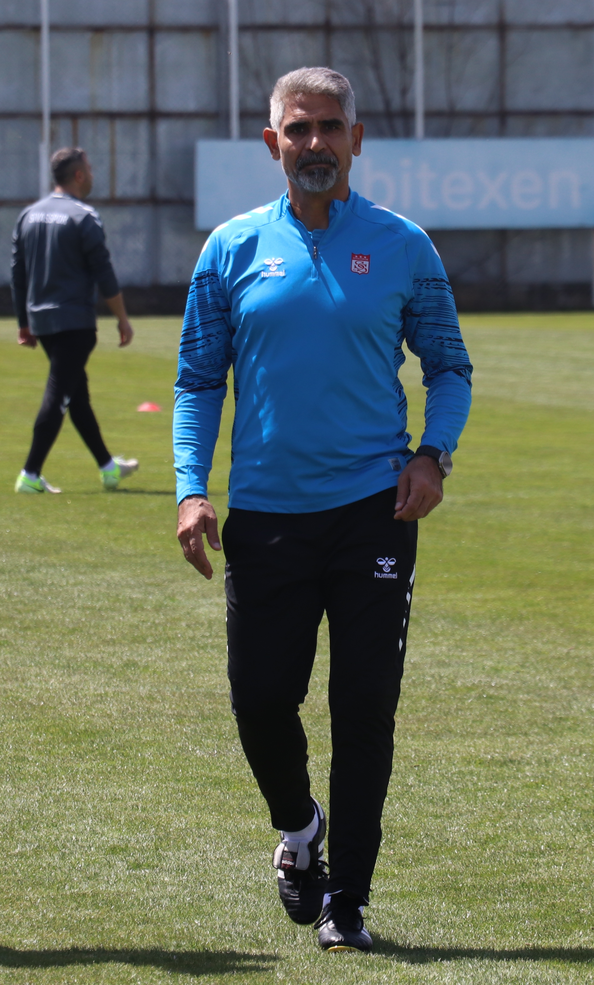 İsmet Taşdemir: Play-off'ta olma şansımız çok yüksekti ama maalesef beceremedik