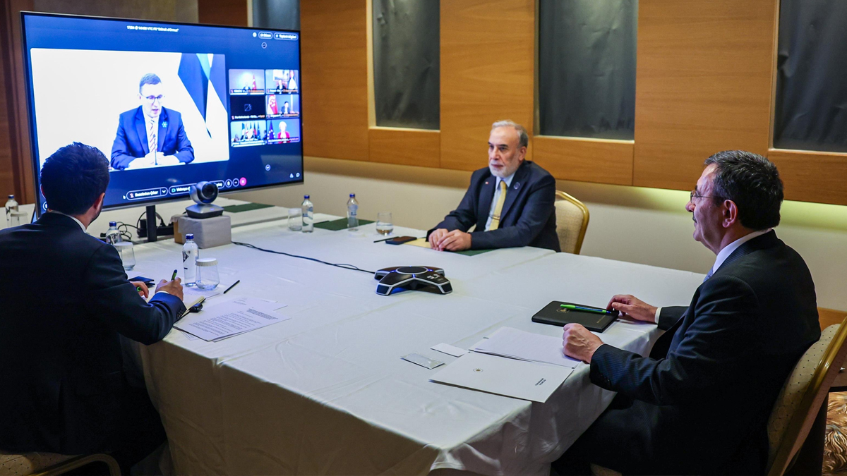 Cumhurbaşkanı Yardımcısı Yılmaz'dan Hürmüz mesajı: Gerilimin azaltılması yönünde atılmış önemli bir adım