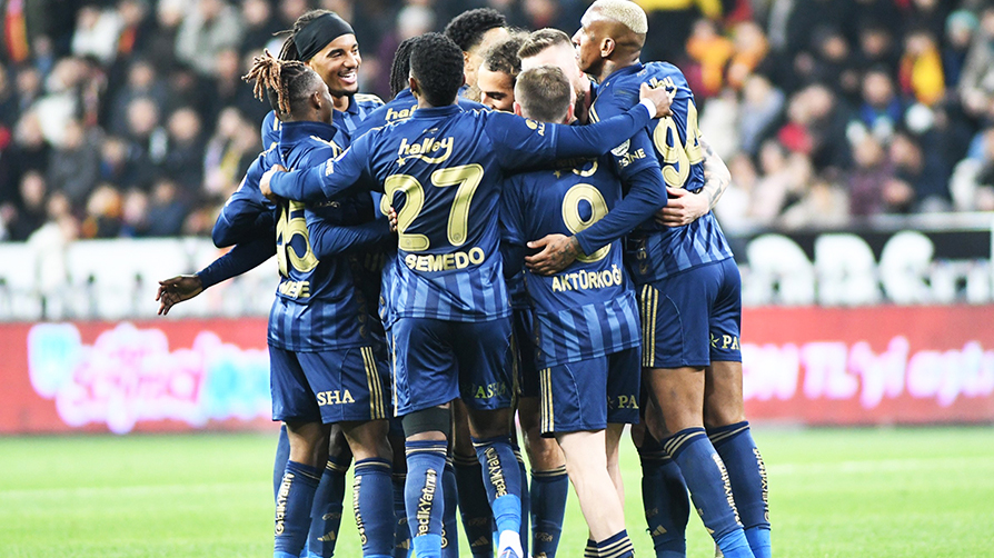 Fenerbahçe derbi öncesi hata istemiyor!  Rakip Çaykur Rizespor: İşte maçın muhtemel 11'leri...