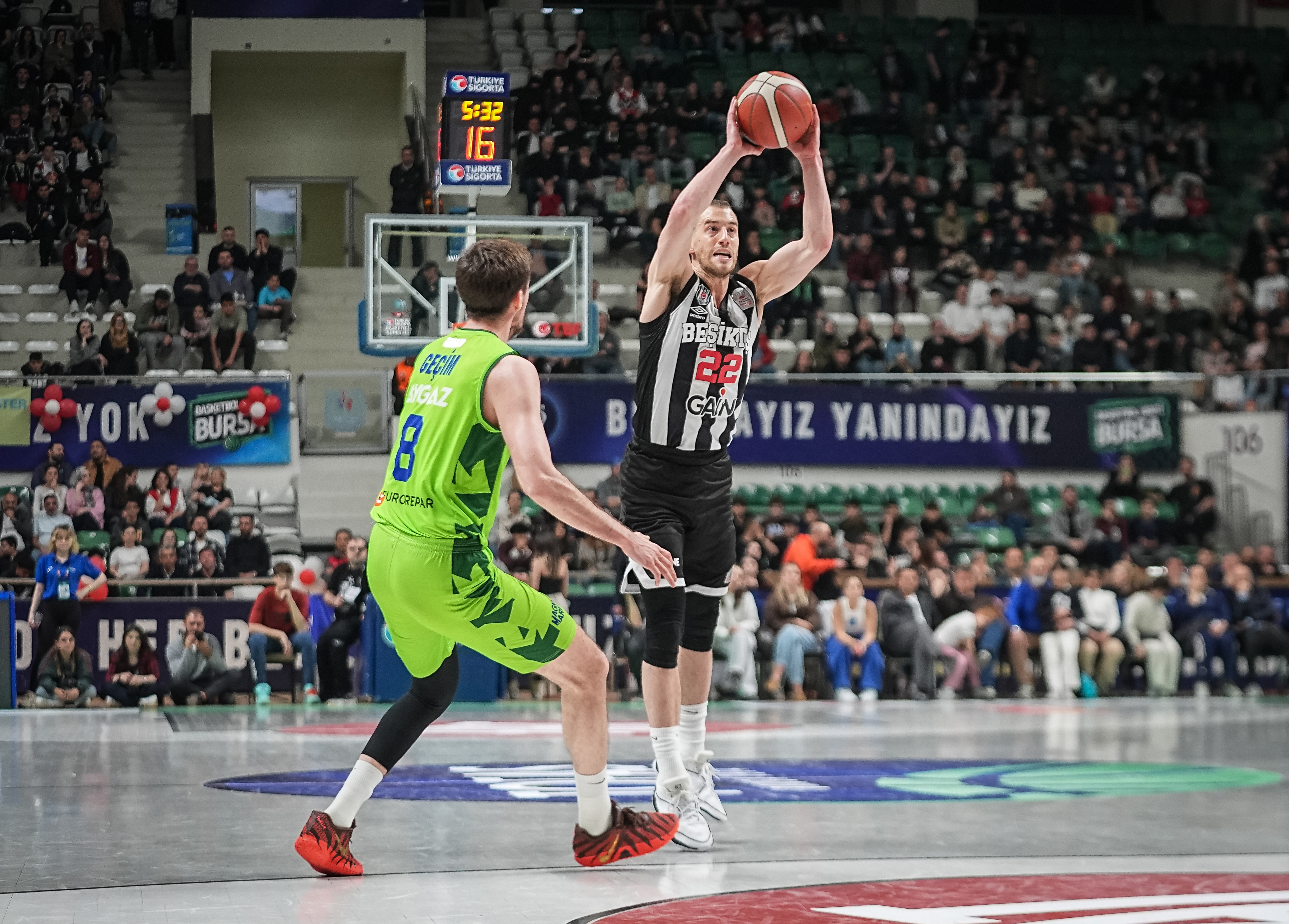 Beşiktaş GAIN, TOFAŞ'ı 98 sayıyla geçti