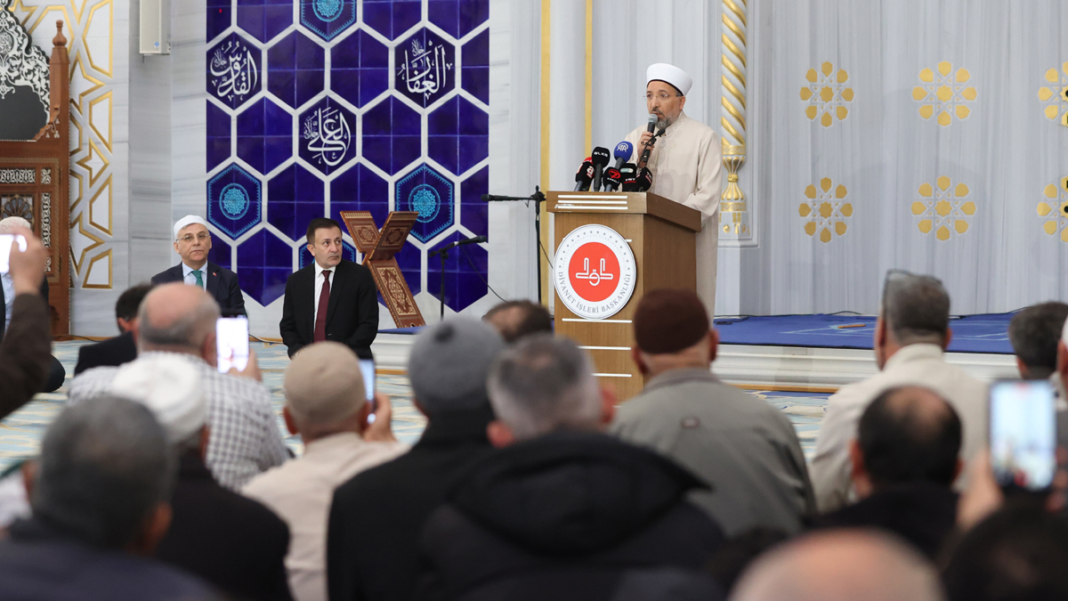 Diyanet İşleri Başkanı Arpaguş hacı uğurlama programında konuştu: Bu sıradan bir yolculuk değildir