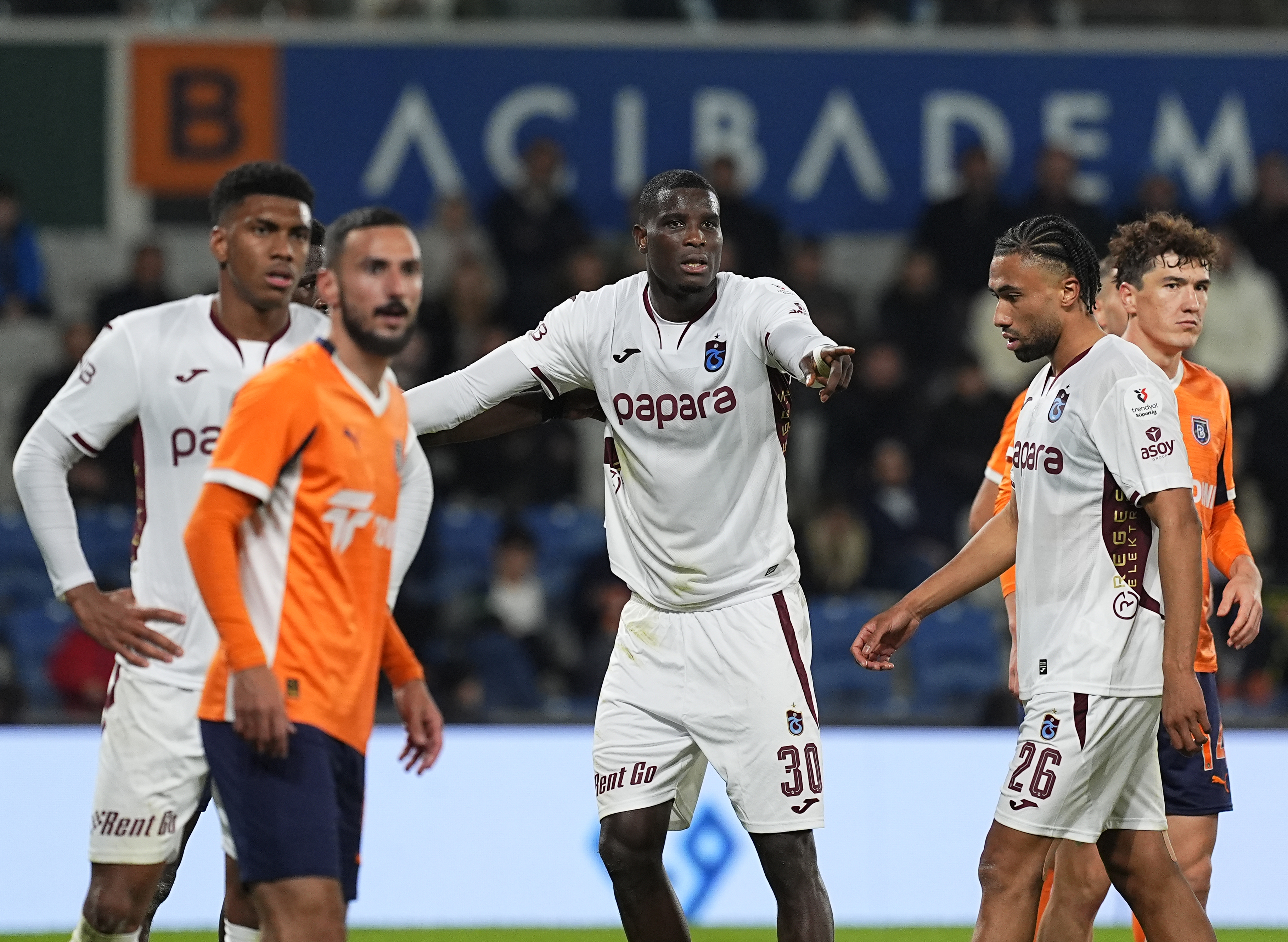 Trabzonspor ile Başakşehir 36. kozlarını paylaşacak