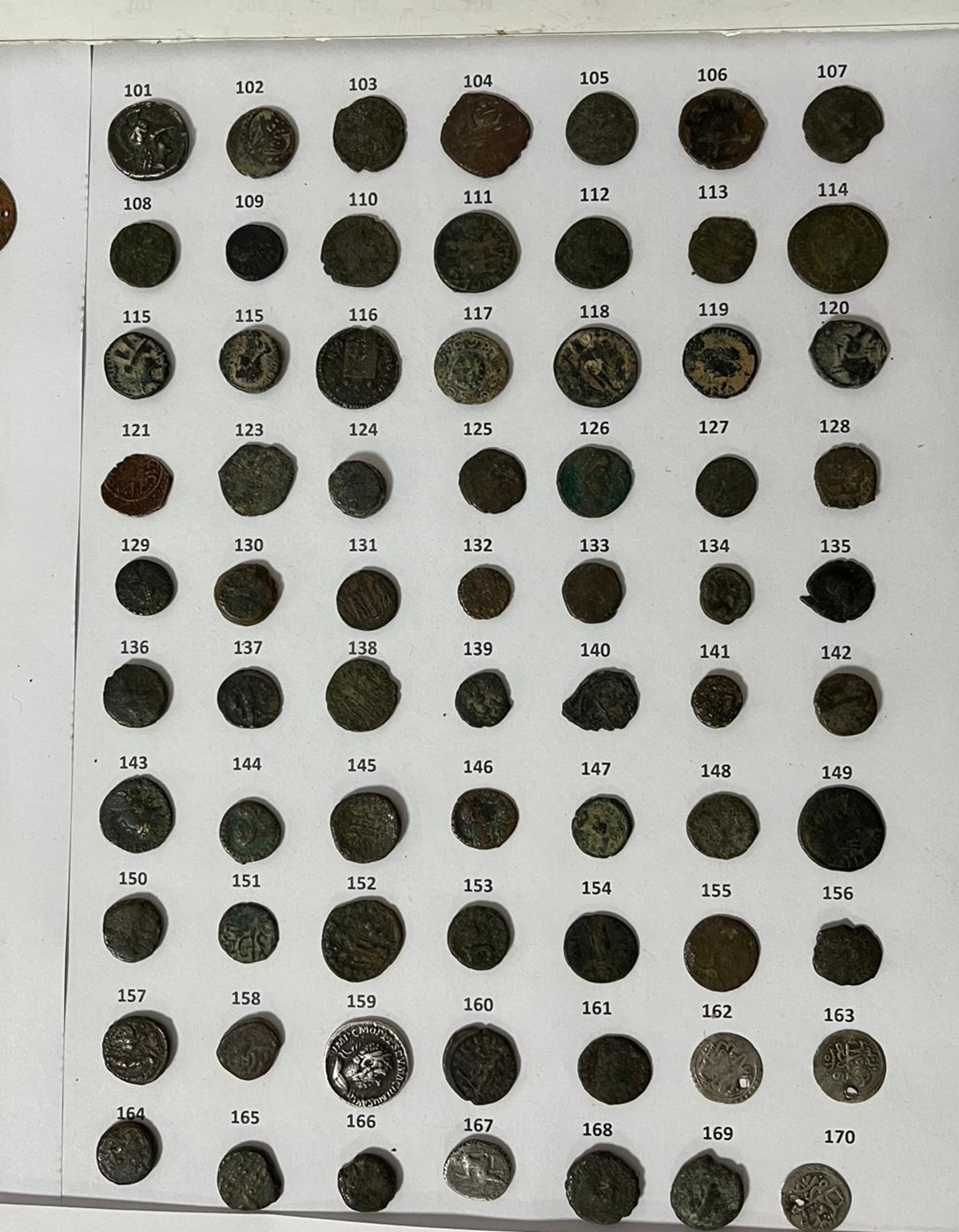 Binlerce eser kurtarıldı: Tarih kaçakçıları suçüstü yakalandı