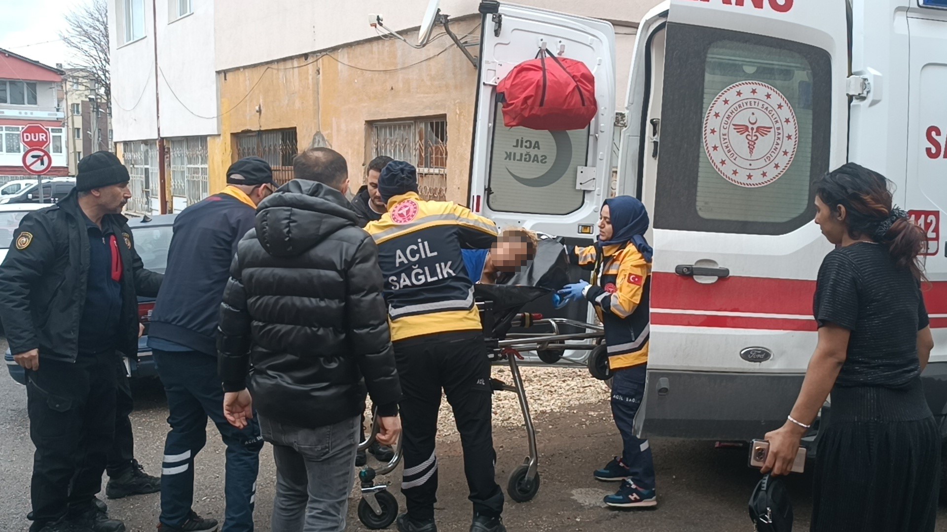 Cani koca dehşet saçtı! Önce defalarca bıçakladı, sonra eve kilitledi