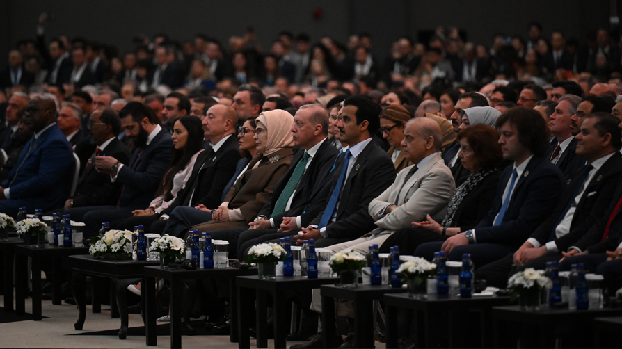 Der Spiegel, büyük katılıma dikkat çekti... 