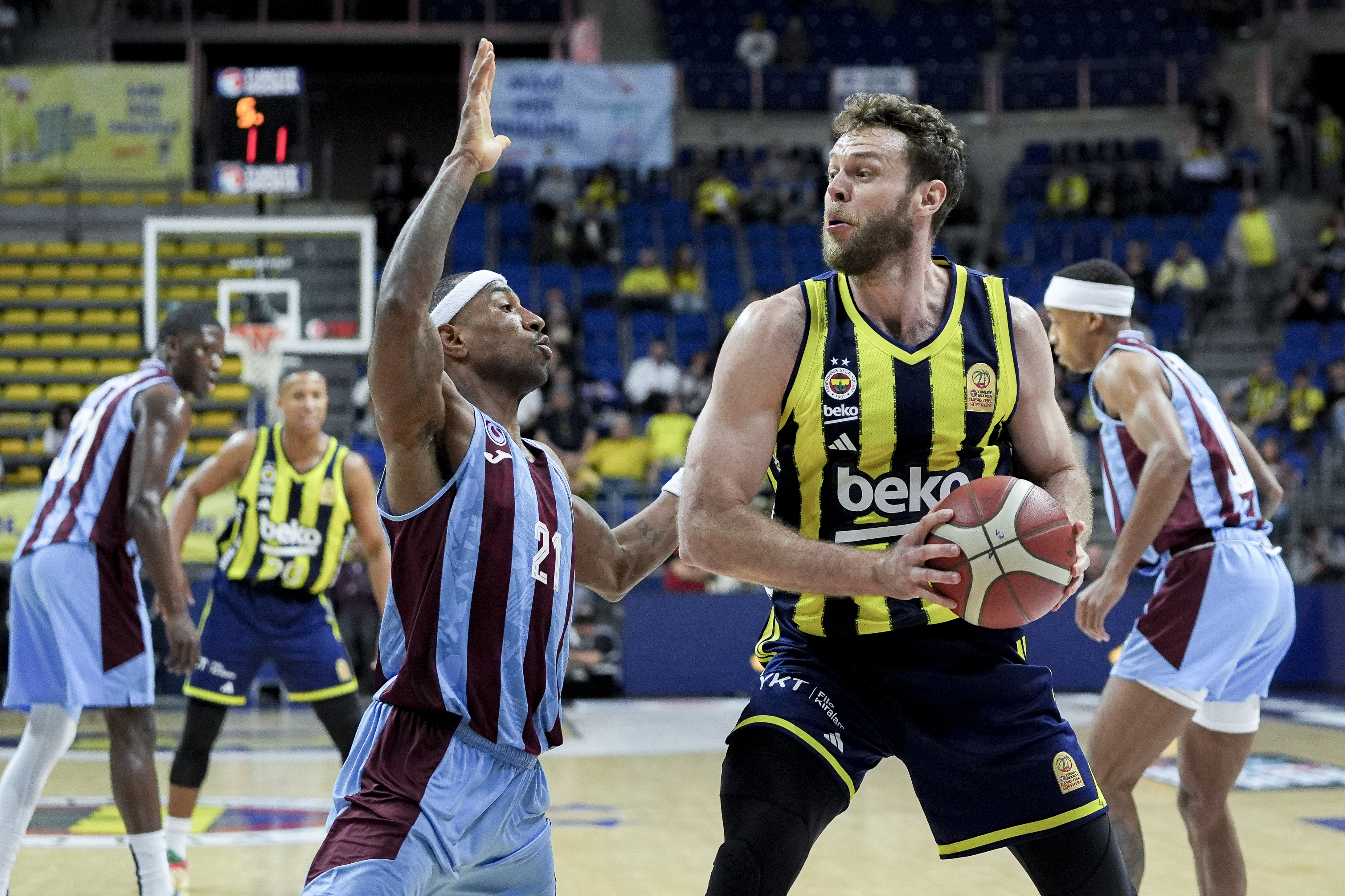 Fenerbahçe Beko'dan nefes kesen galibiyet!