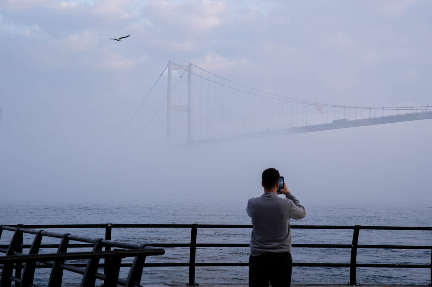 İstanbul'da sis sürprizi! Boğaz'da geçişler askıya alındı