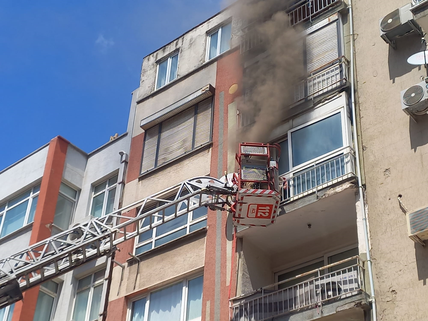 Manisa'da korkutan yangın... 1 kişi hayatını kaybetti