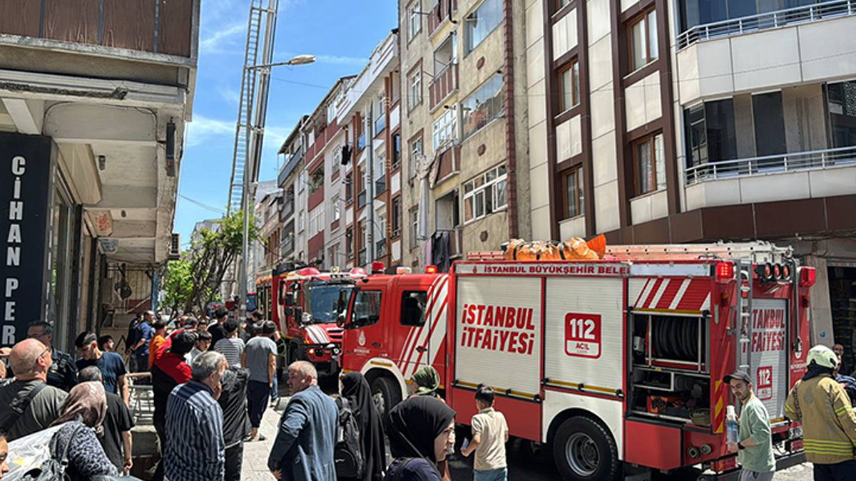 İstanbul'un göbeğinde yangın! Alevler diğer binalara sıçradı