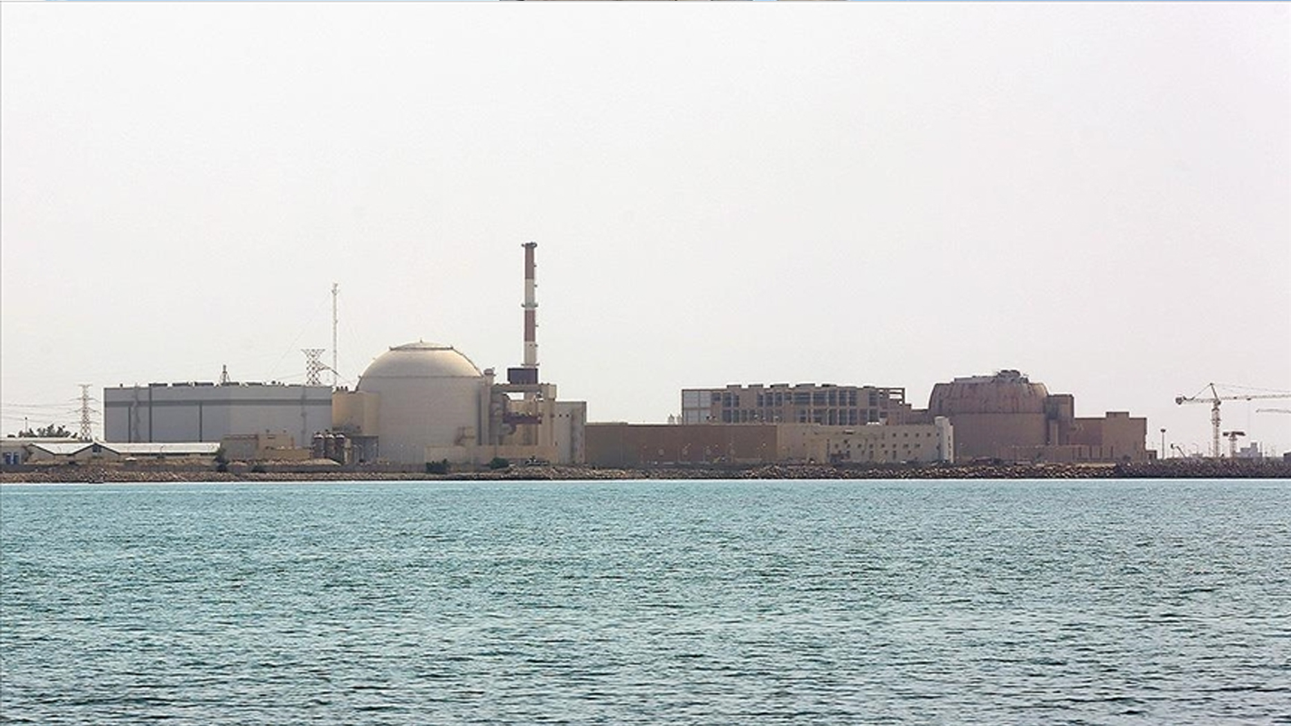 Rusya'dan İran adımı... Nükleer santraldeki personel tahliye edildi