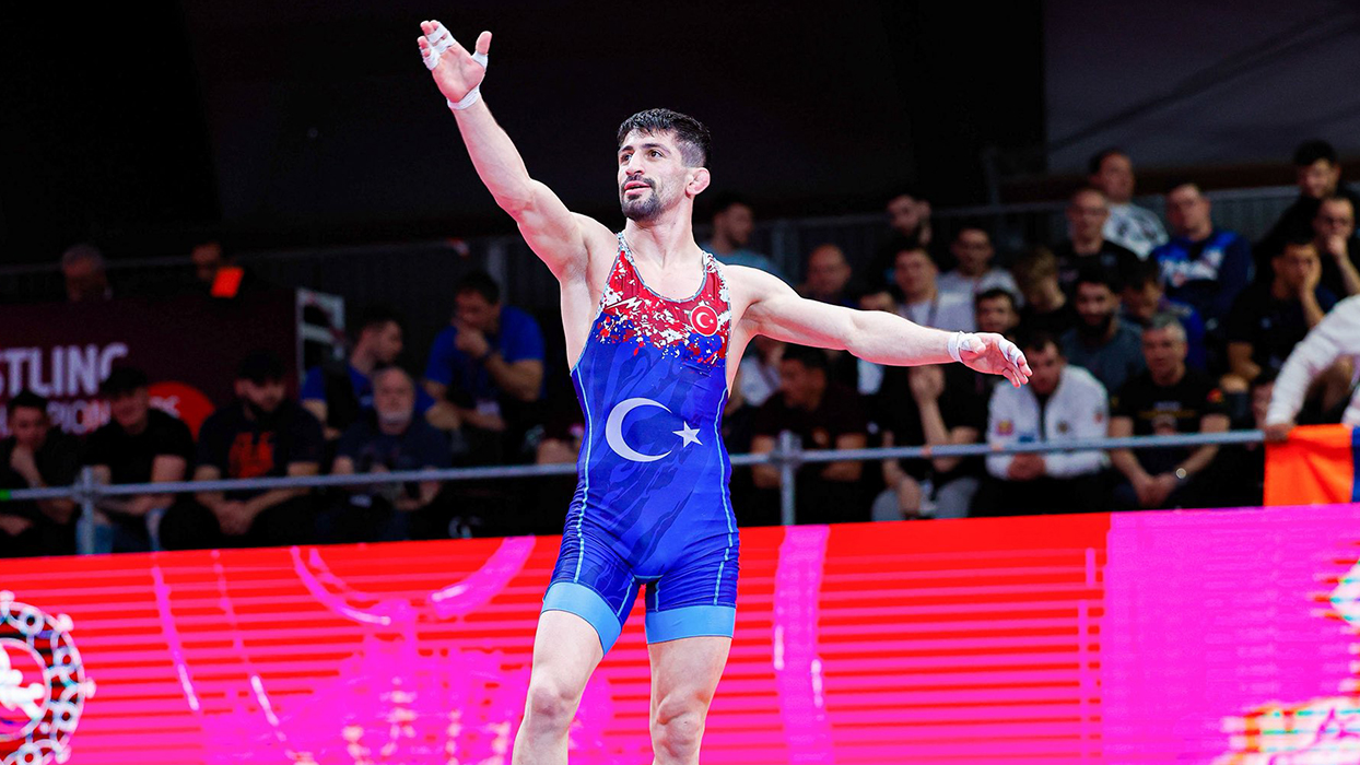 Kerem Kamal, Avrupa Güreş Şampiyonası'nda bronz madalyanın sahibi oldu