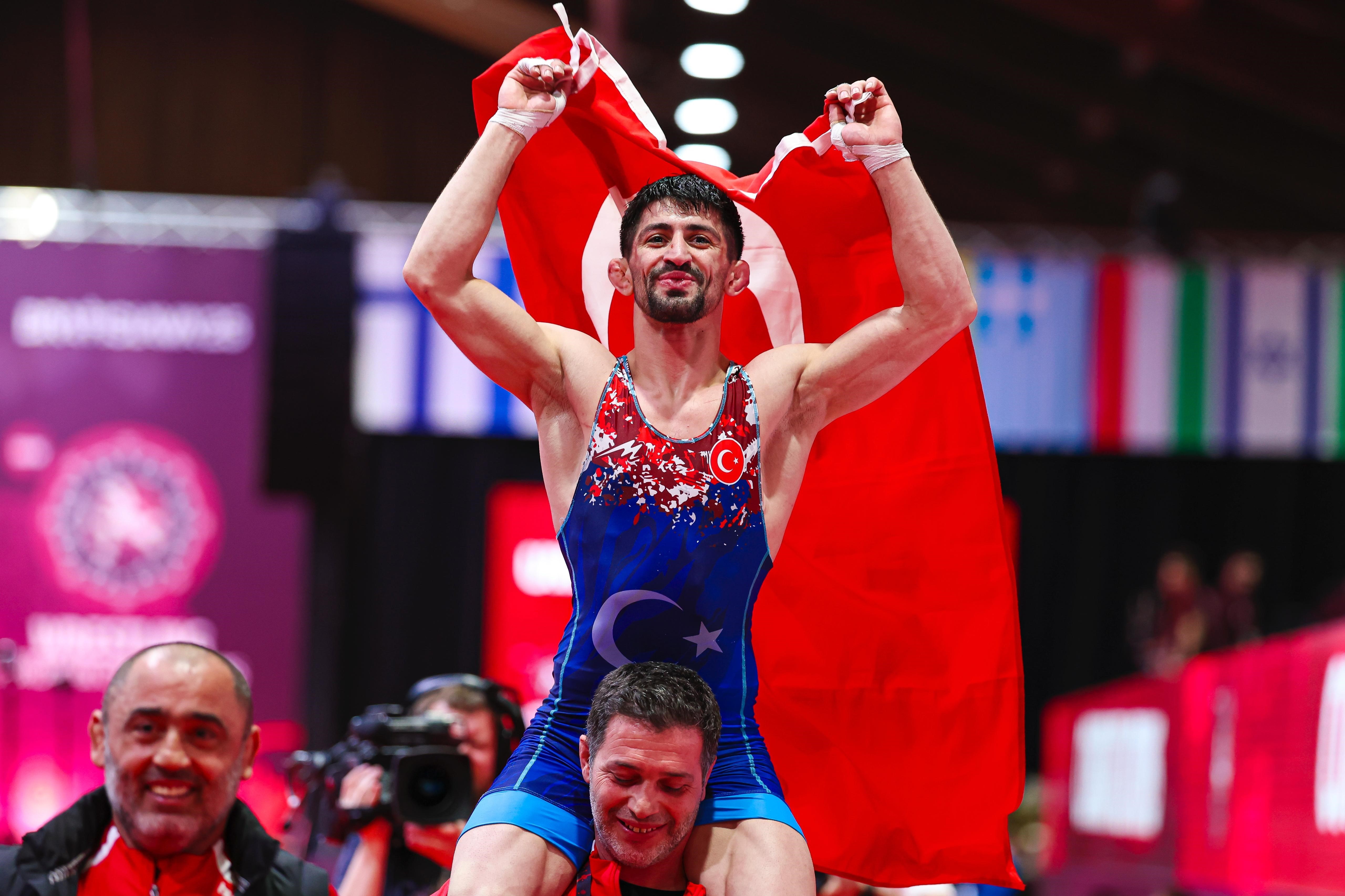 Kerem Kamal: Buradan dersler alacağım ama şu an madalyanın tadını çıkaracağım