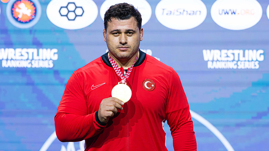 Rıza Kayaalp Avrupa şampiyonu! Tiran'da tarihi rekor